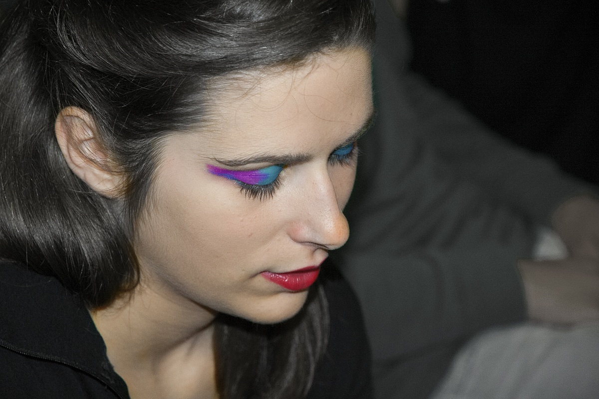The concentration before opening the dance ......