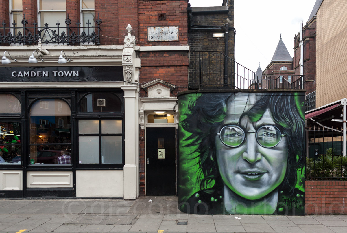 Jhon Lennon in Camden Town...