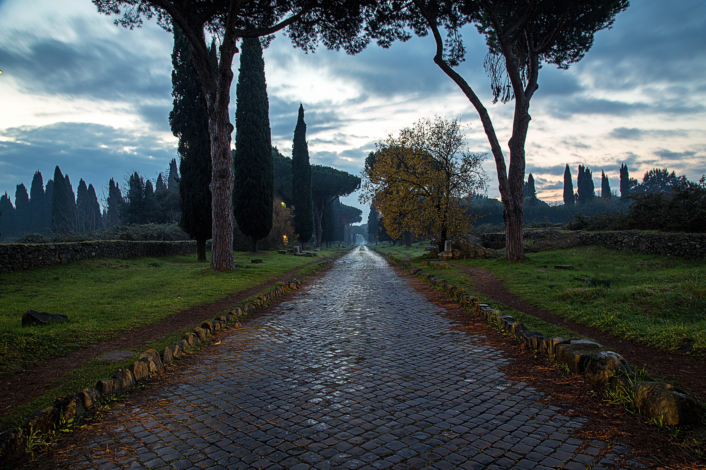 Prime luci sull'Appia antica...