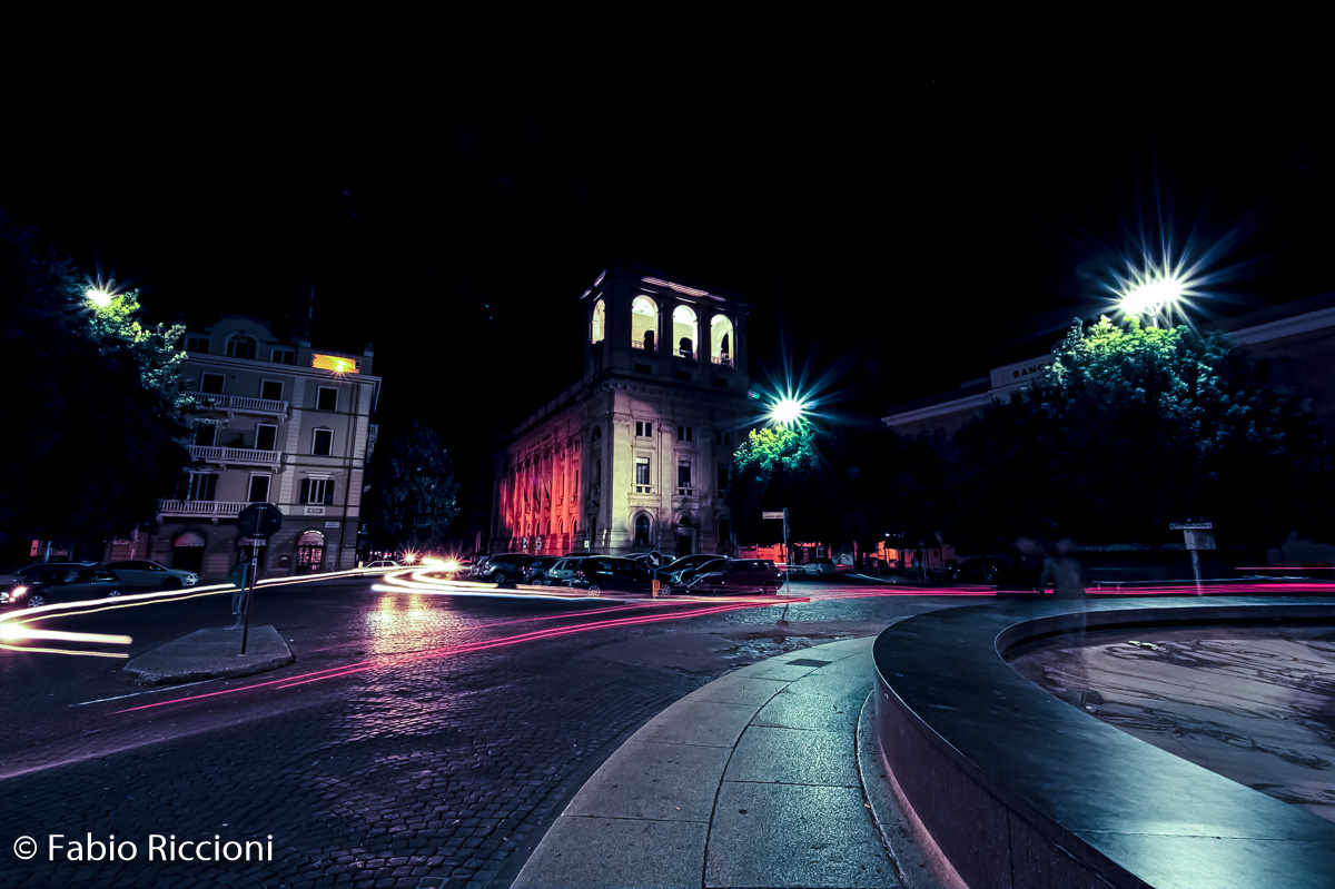 Piazza Cornelio Tacito di notte...