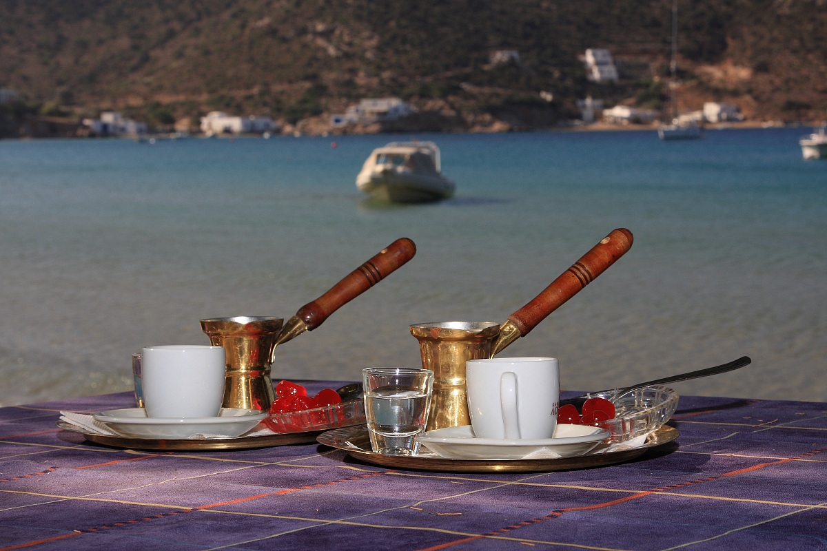 Pausa caffè  e...grappa greca...