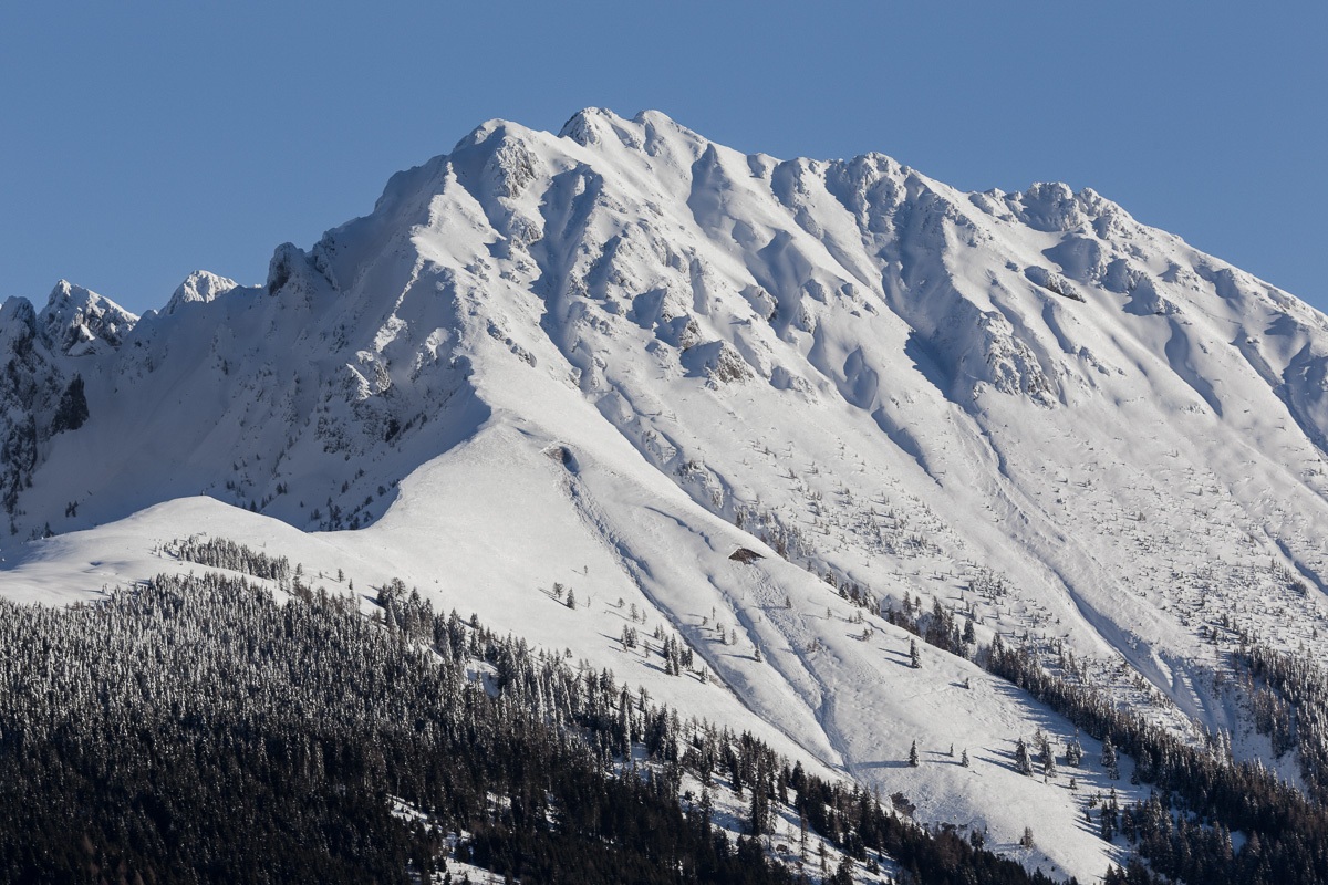 Il Pizzo Camino innevato......