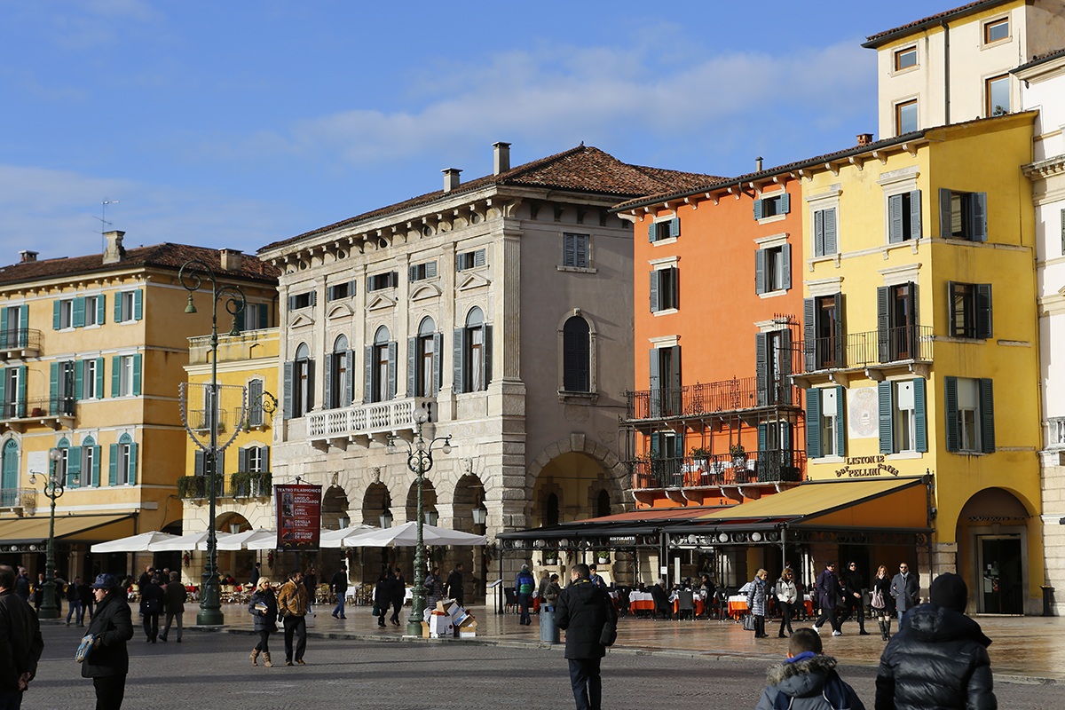 Verona Piazza Bra - Detail...