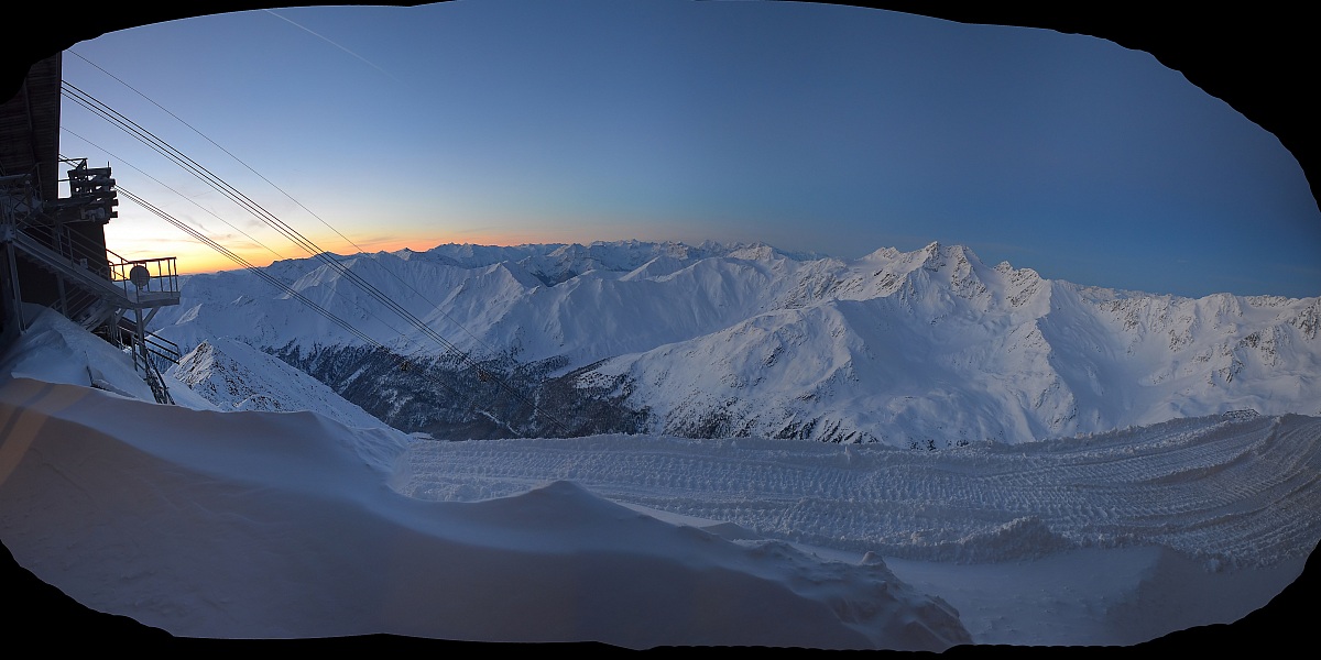 Sunrise from the Berghotel Grawand m.3212 Valsenales...