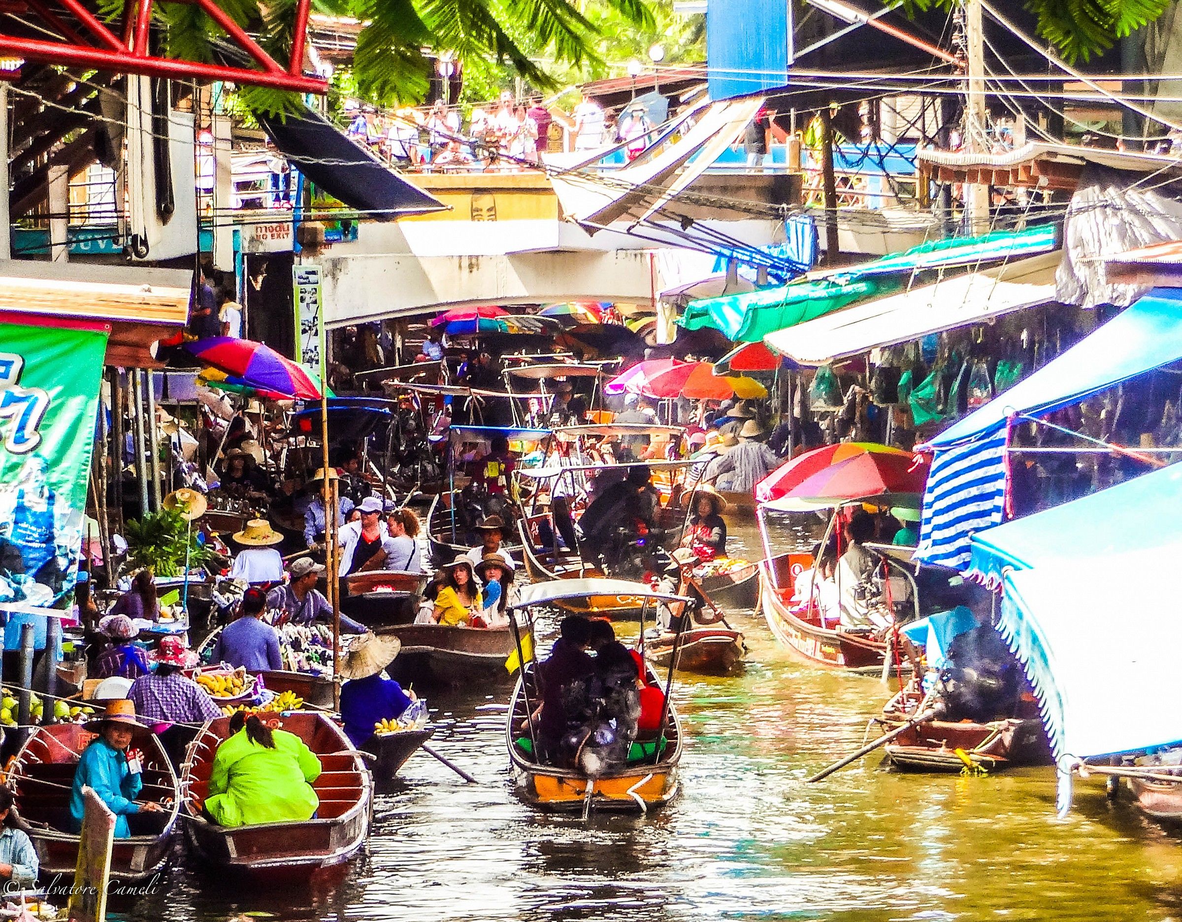 Mercato galleggiante (Bangkok)...