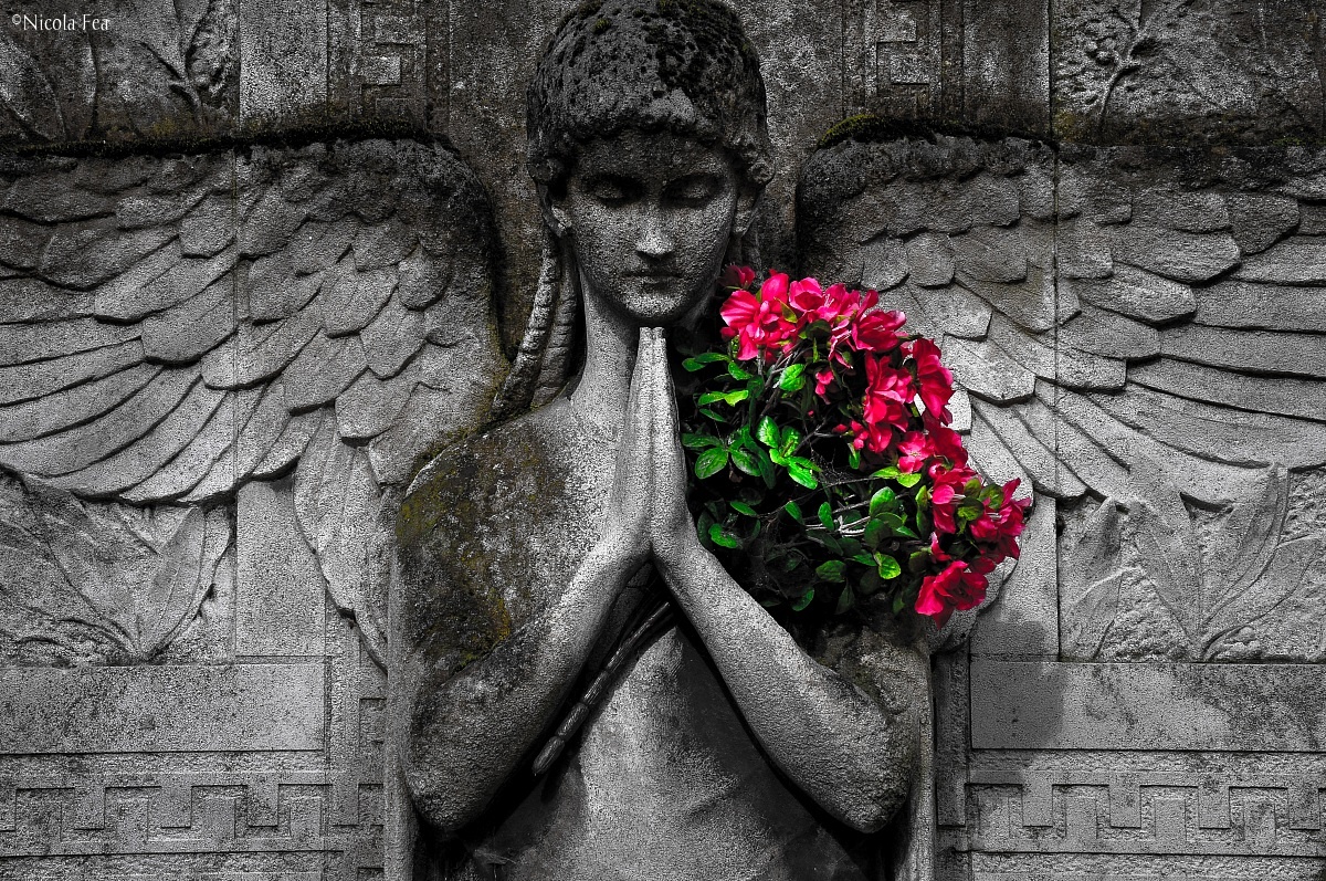 The angel of Père-Lachaise...