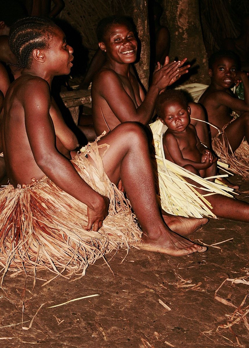 Cameroon: Dja reserve - Baka Pygmies 4...