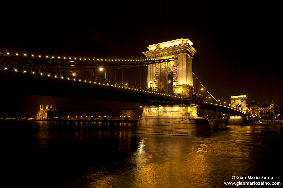 Budapest by night (2013) - 13...