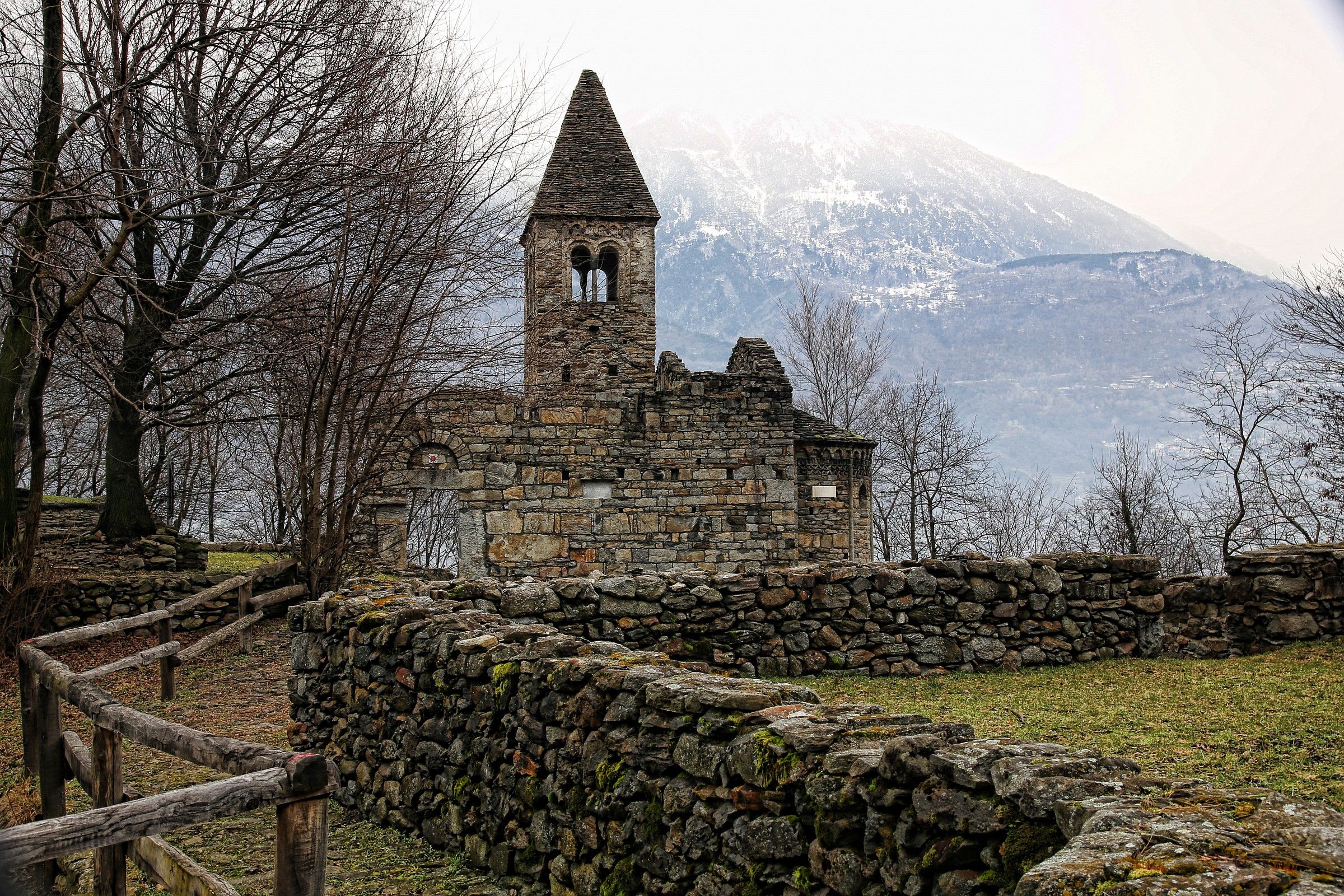 Abbazia di S. Pietro in Vallate...