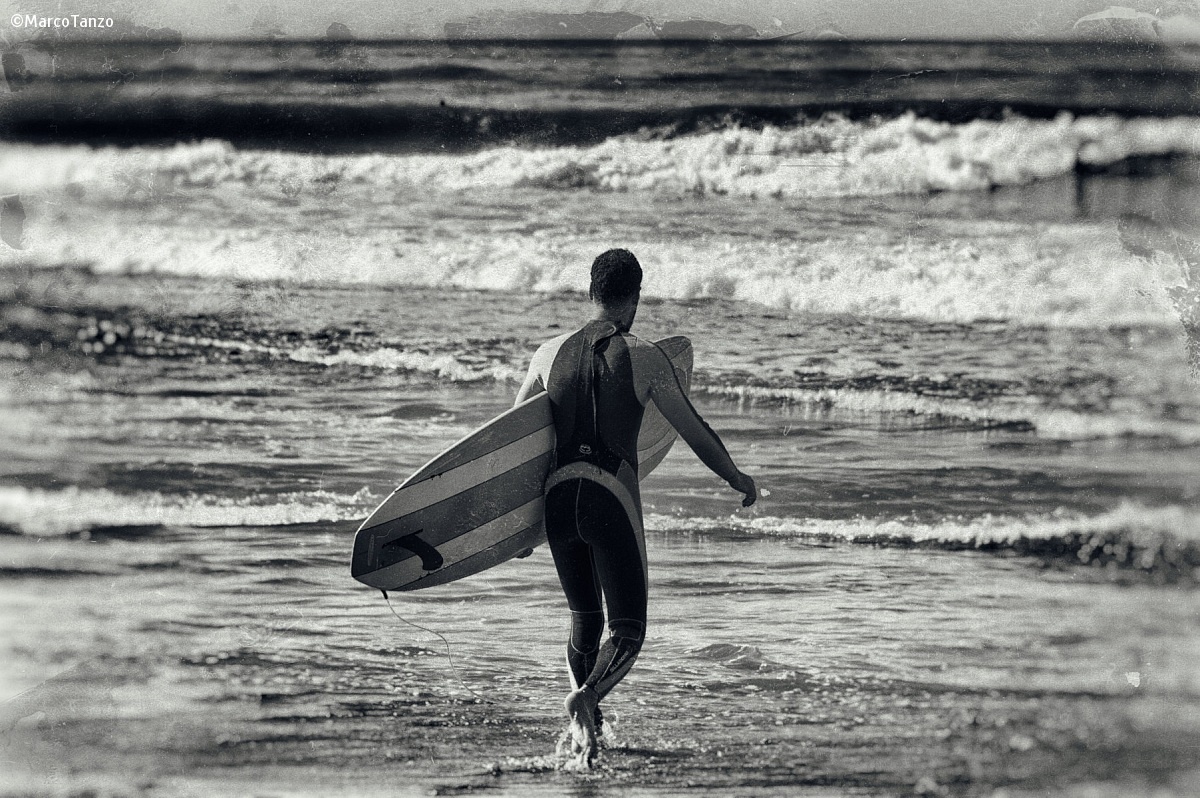 Come to surf...