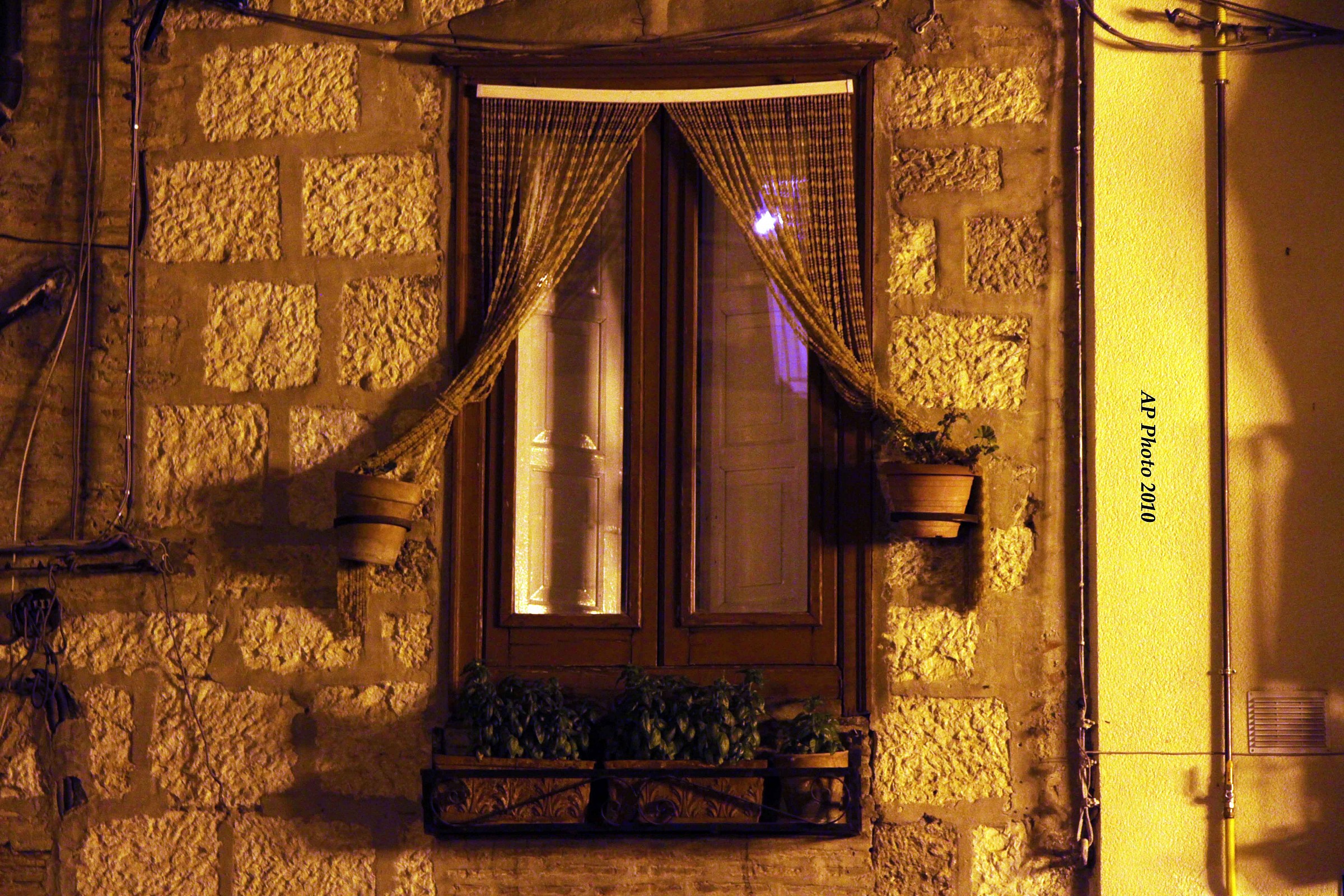 Petralia Sottana - una finestra...