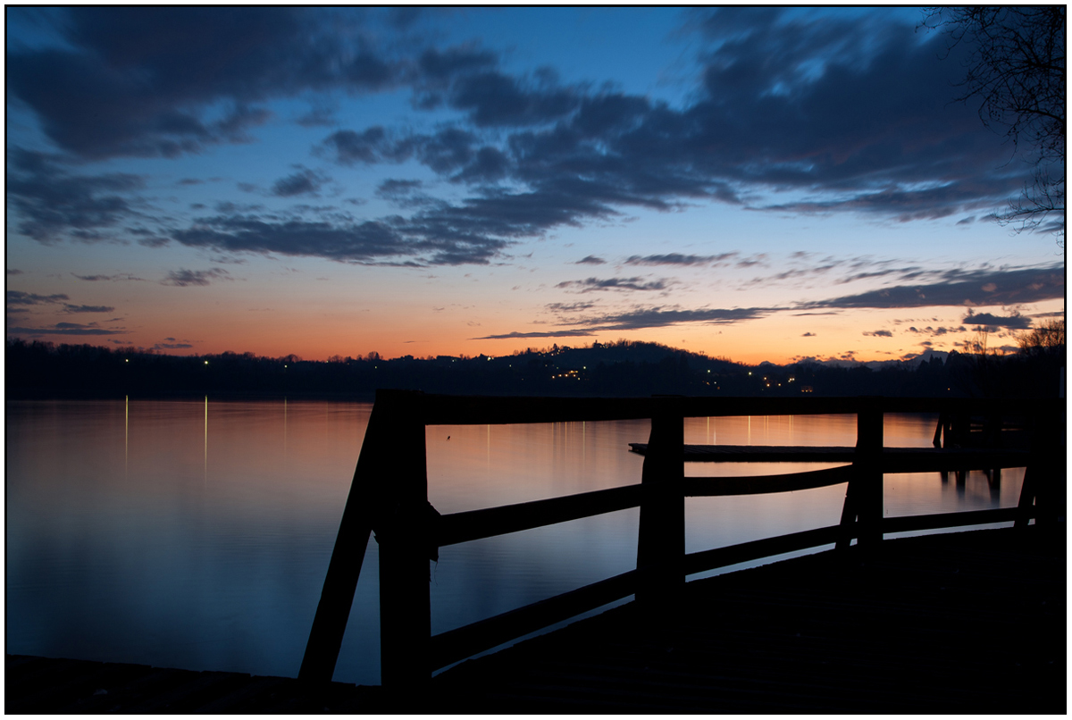 Scorci al tramonto sul lago di Varese...