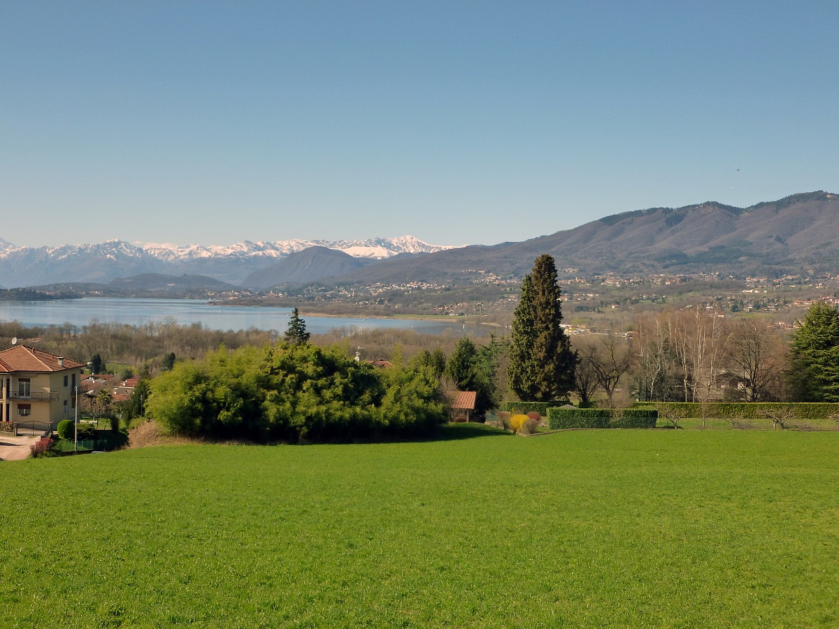 Lake Varese 1...