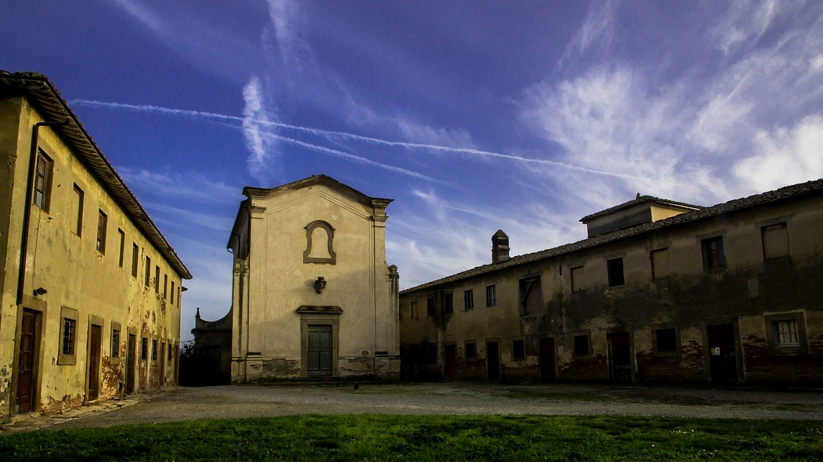 room villa: the ghost town...