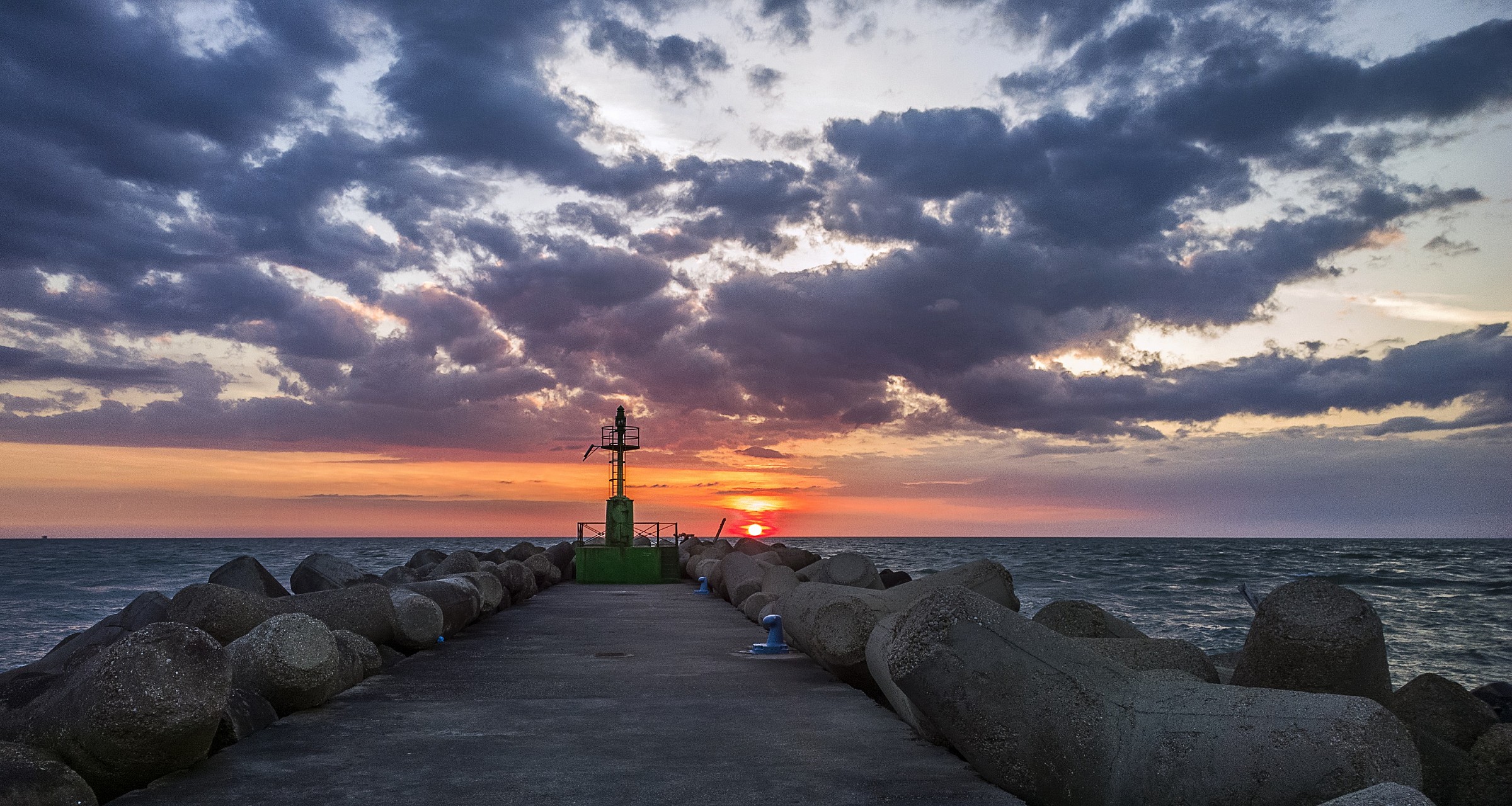 Sunset at the pier - Nokia Lumia 1020...