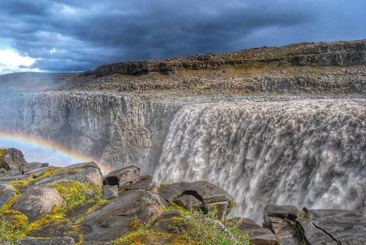 The majesty of feeling small (Dettifoss)...