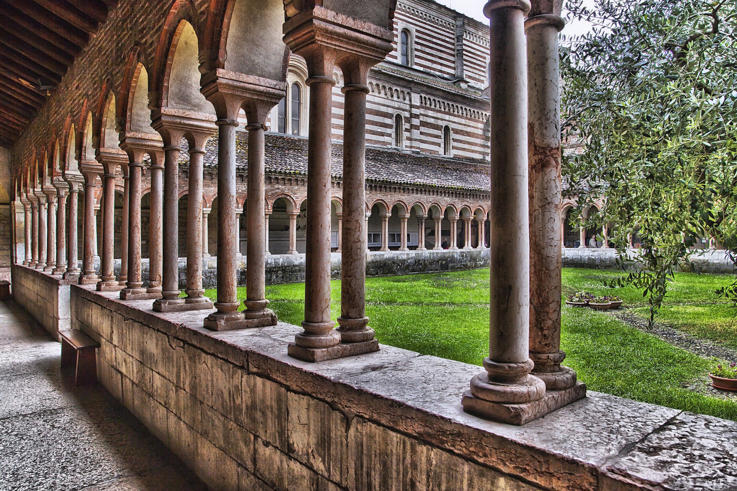 Colonnade cloister of San Zeno...