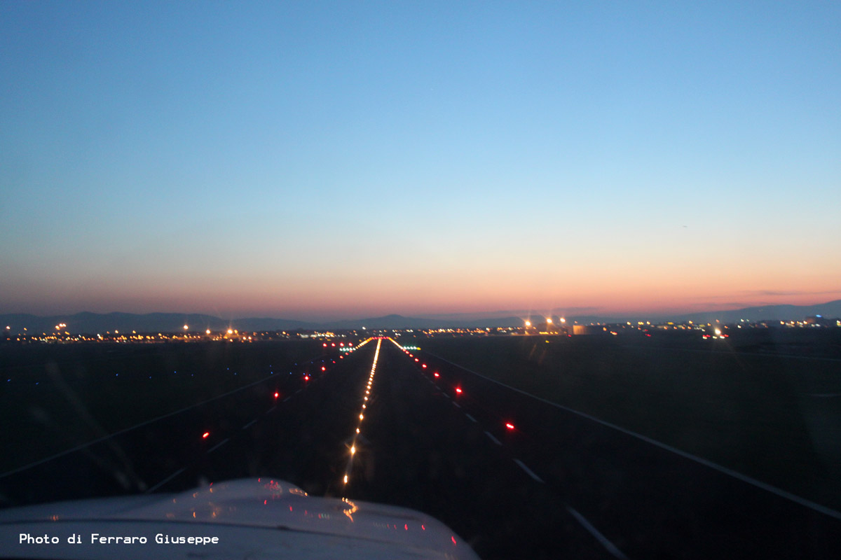 Tramonto in Finale Aeroporto Peretola (fi)...