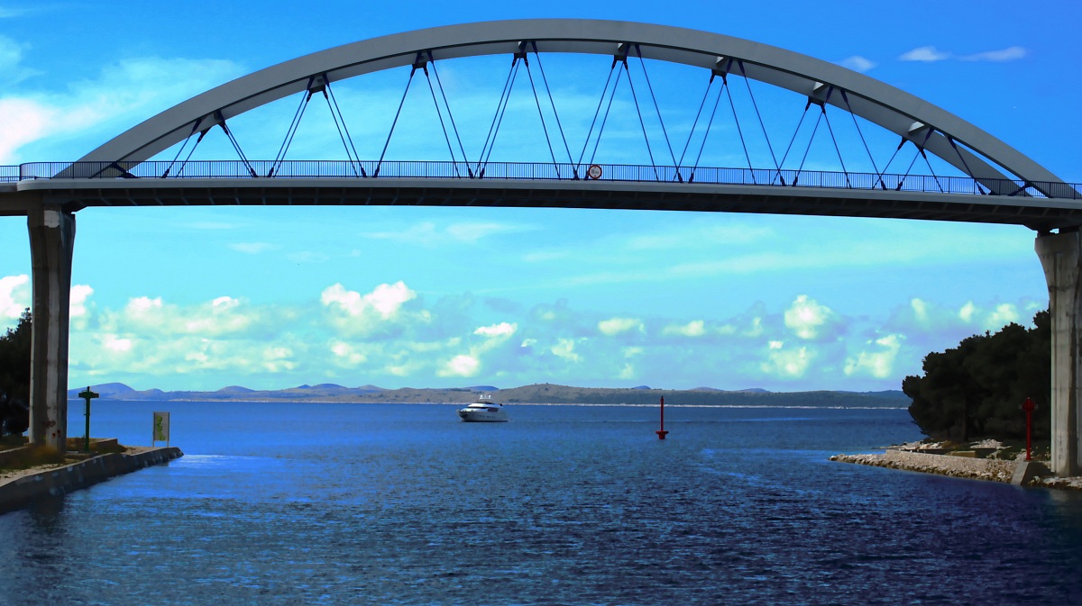 bridge to the islands crowned dalmatia...