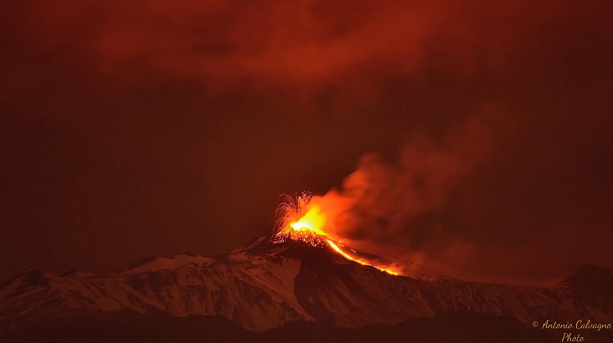 Rosso in terra...fuoco in cielo...