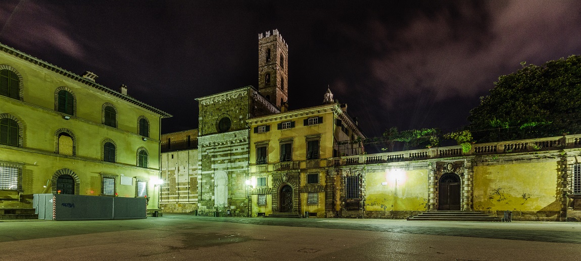 Via Duomo - Micheletti Palace - Piazza S. Martino...