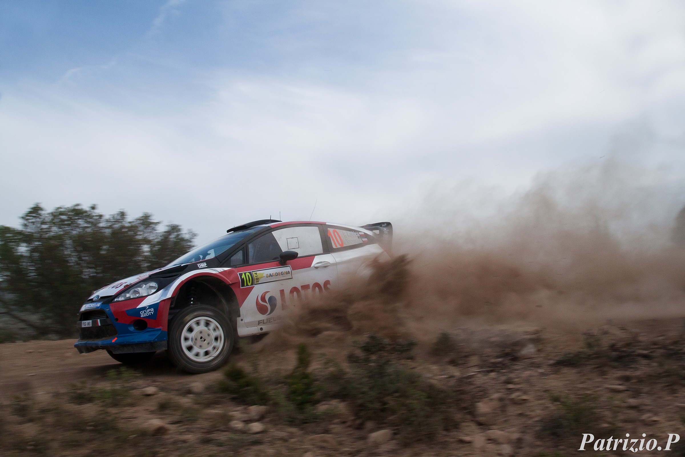 Attacking the corner - Rally Italia Sardegna 2014...