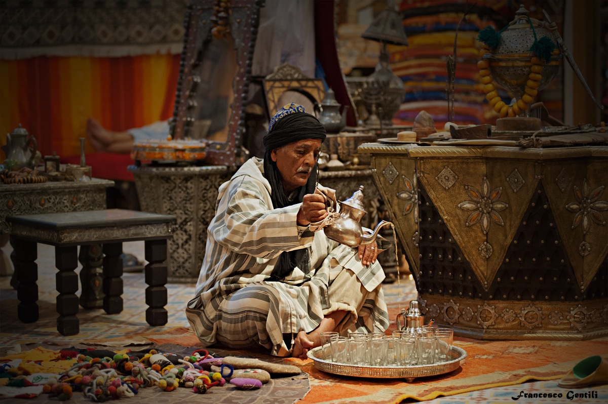 Tuareg e rituale del tè...