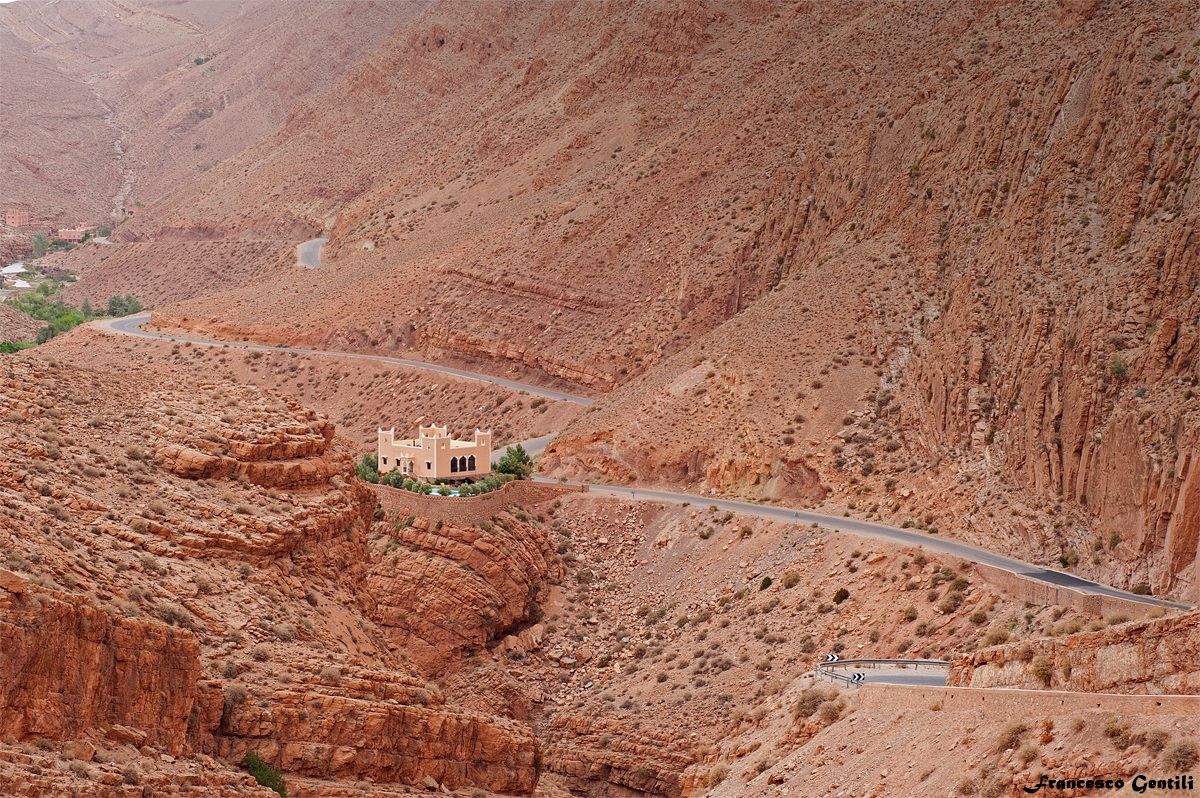 Following the road, Dades...