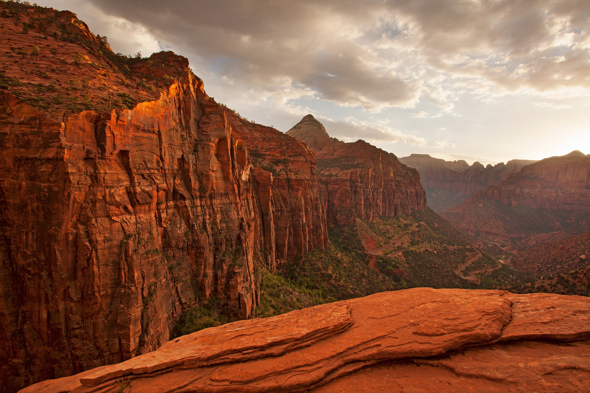 Zion, canyon overlook...