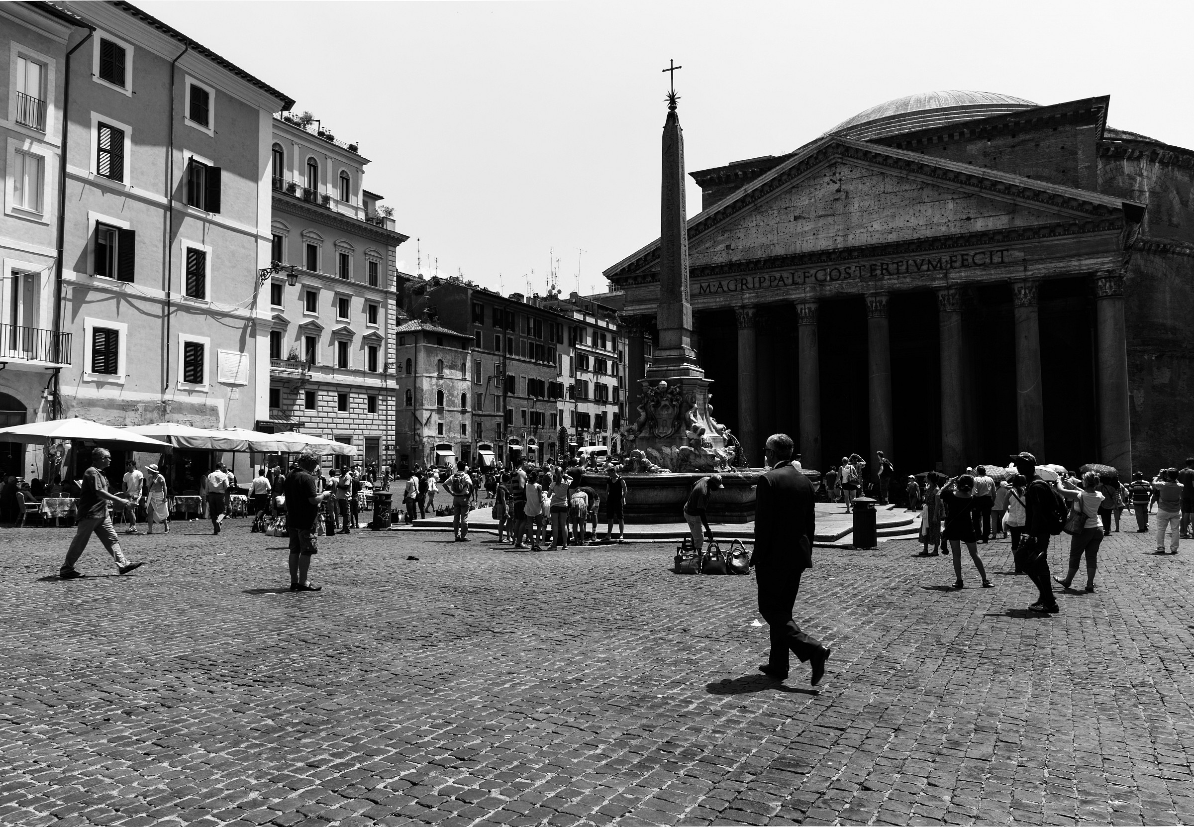 Rome - Piazza del Pantheon...
