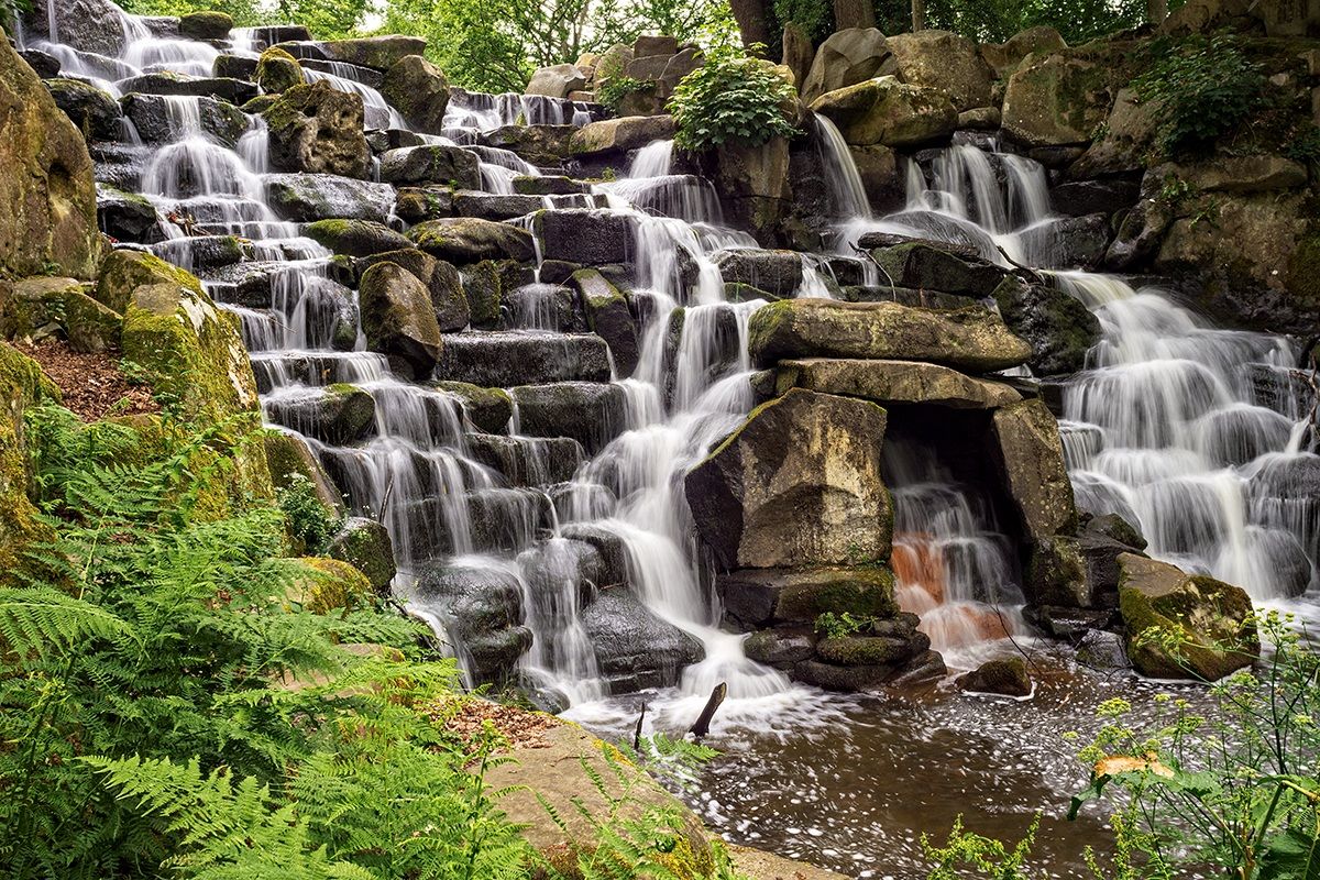 Virginia Water waterfall - UK...