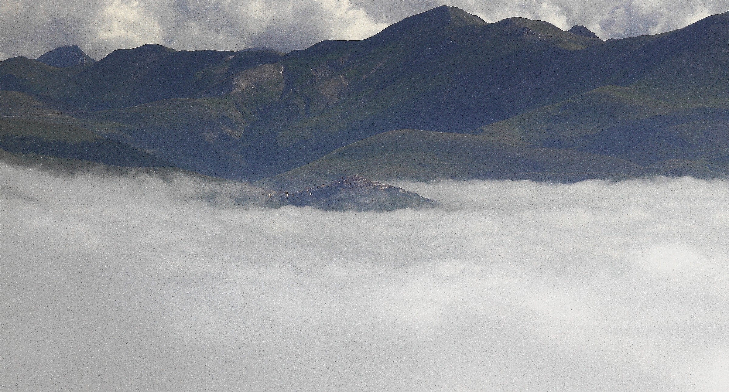 Castelluccio 1...