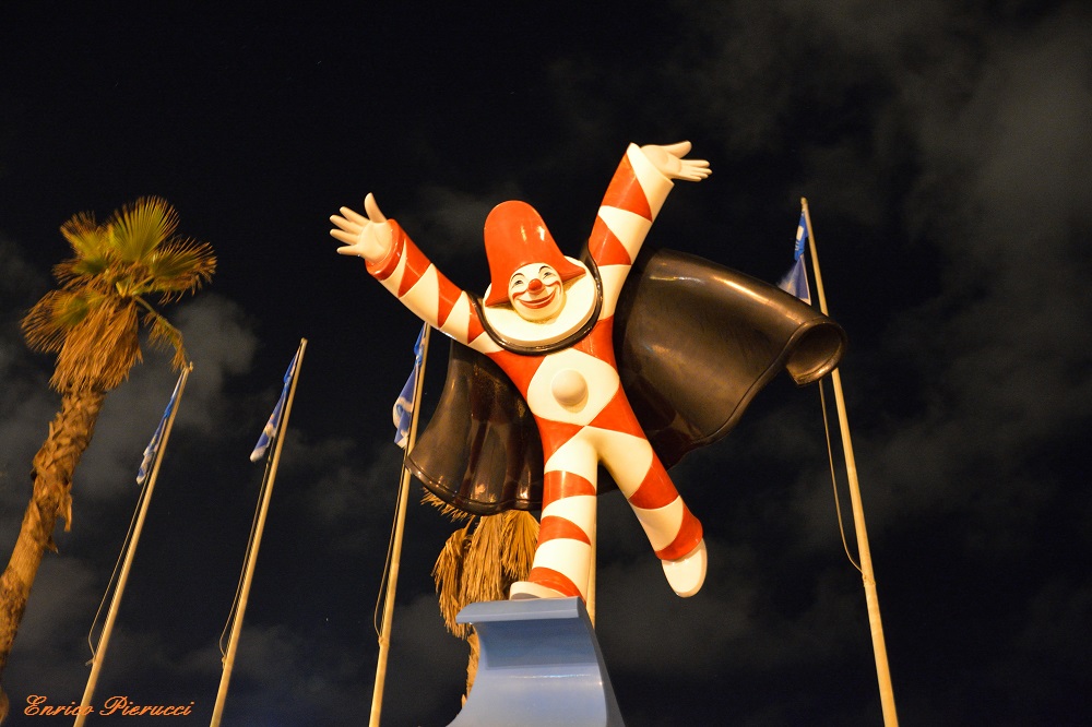 Burlamacco in Piazza Mazzini (Viareggio)...