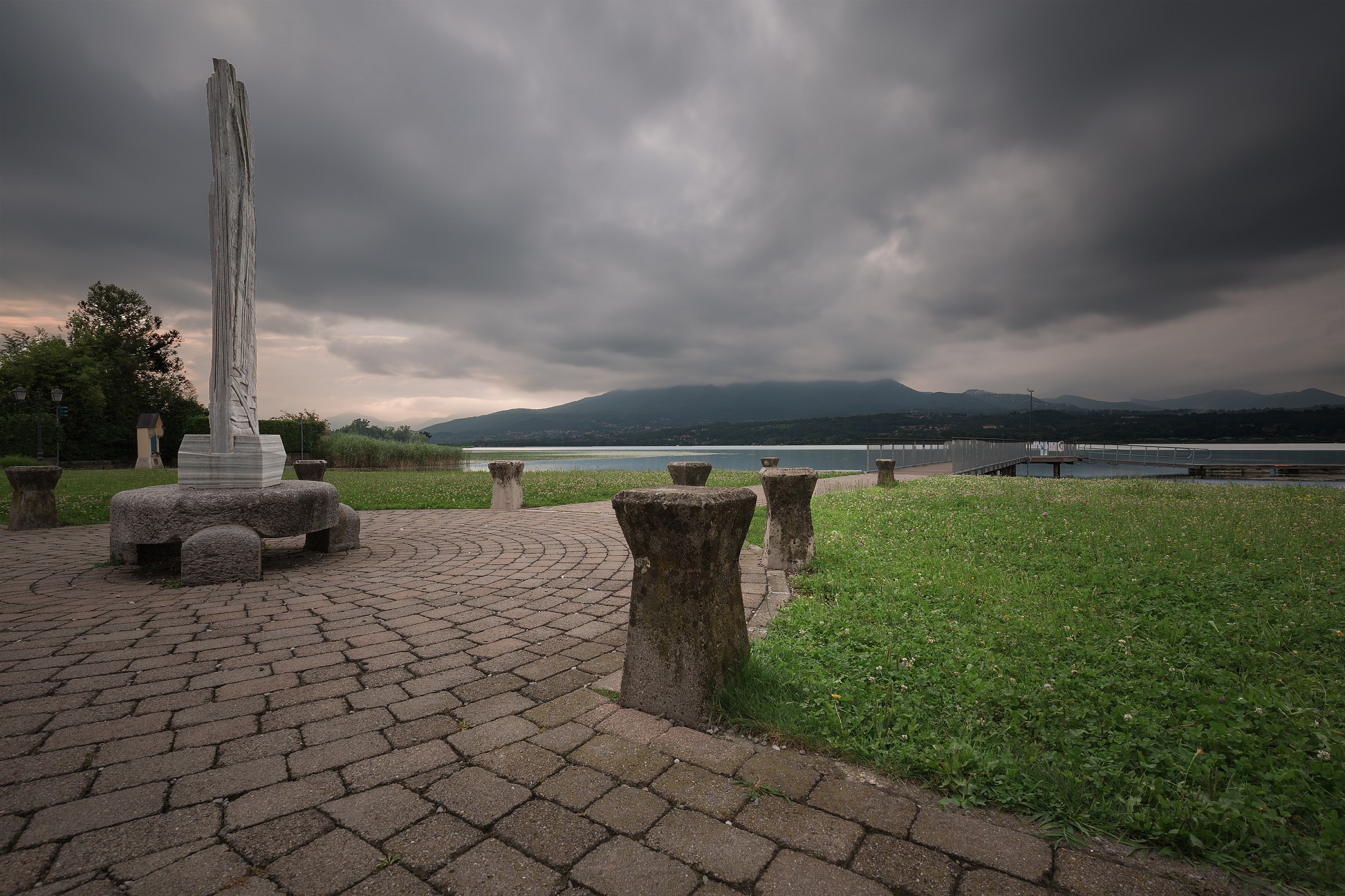 Temporali sul lago di Varese...