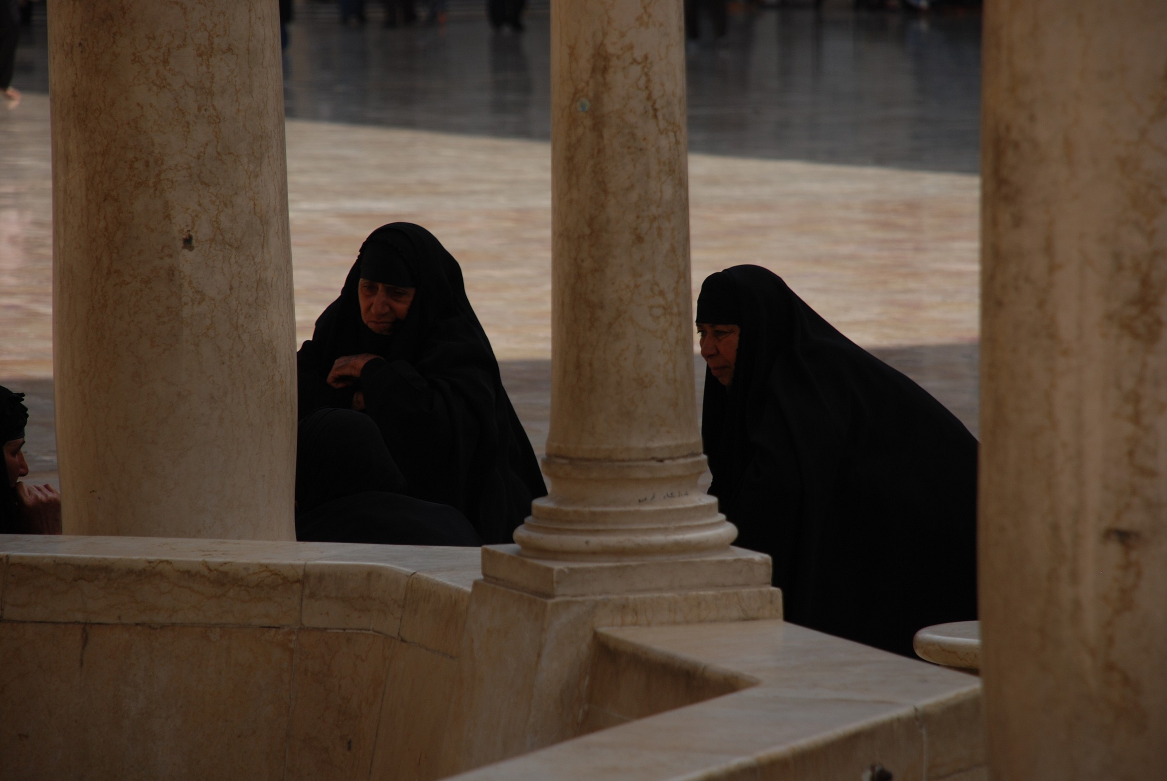 in moschea2...