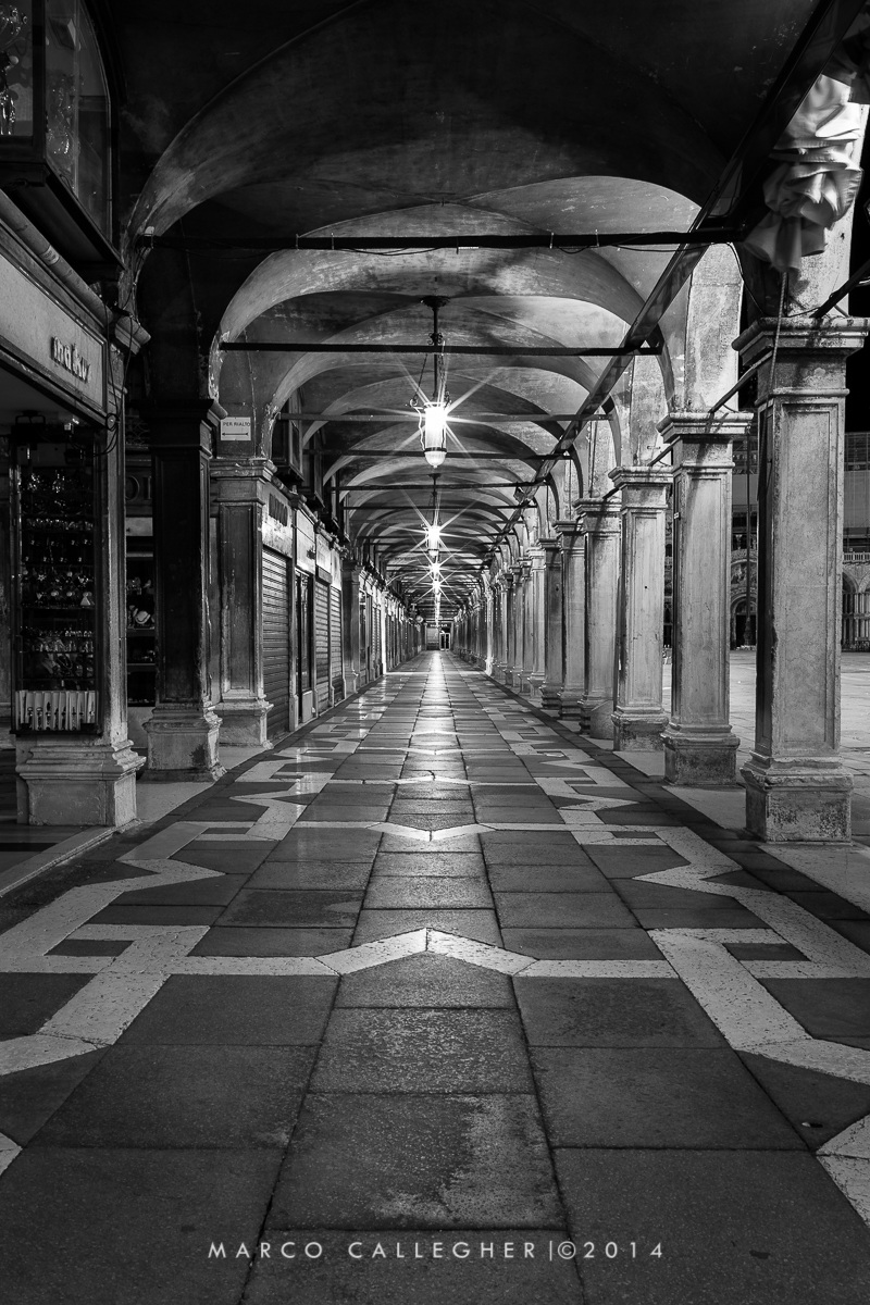 Sotto i portici di San Marco...