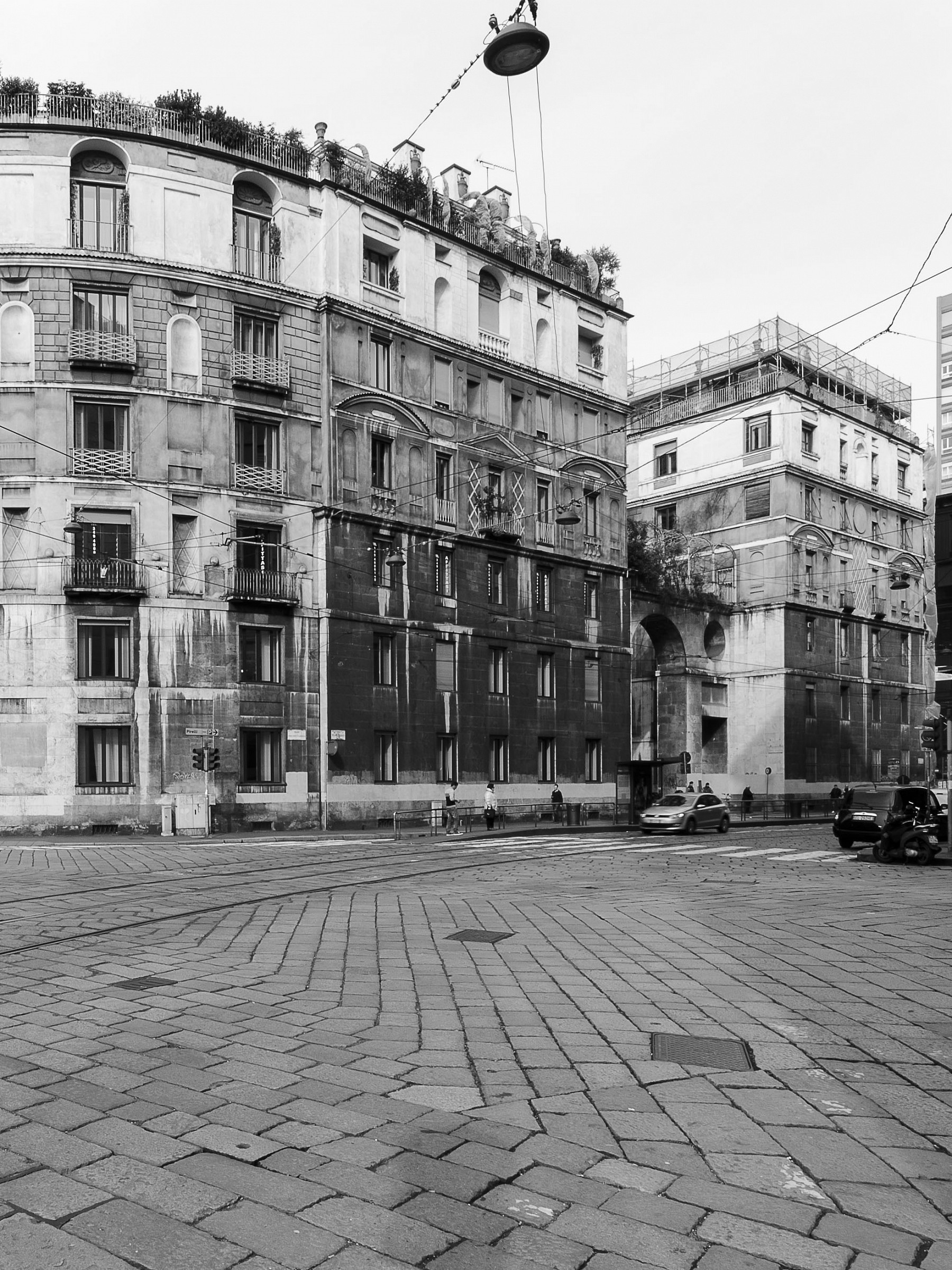 Milano da piazza Repubblica a piazza Cavour...