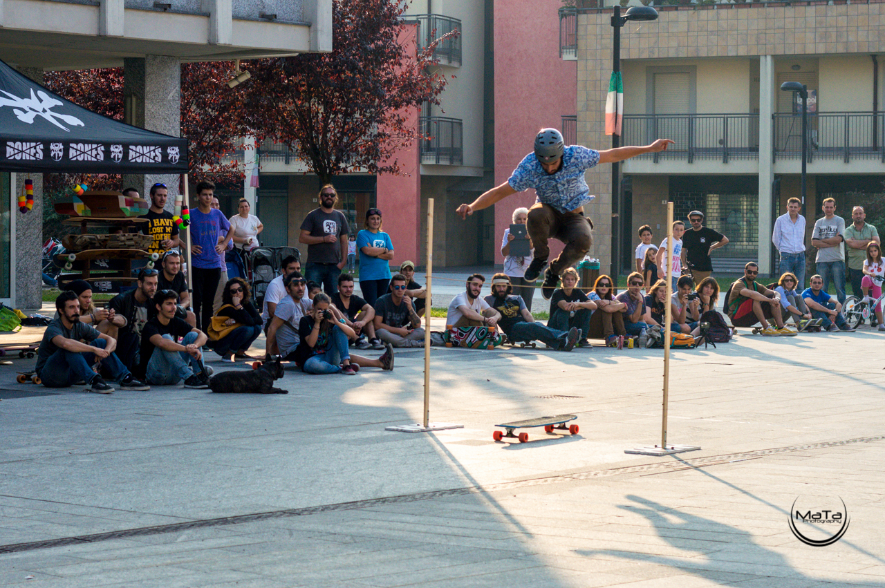 Longboard hippie jump...