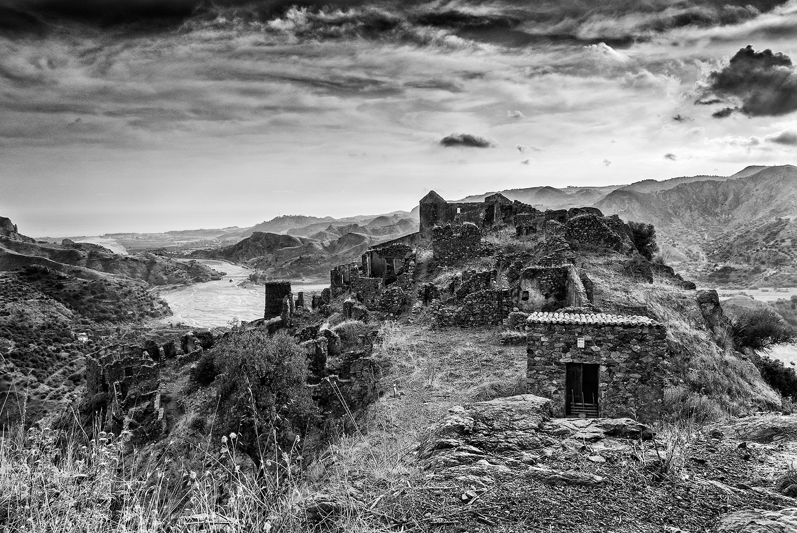The abandoned village dell'Amendolea...