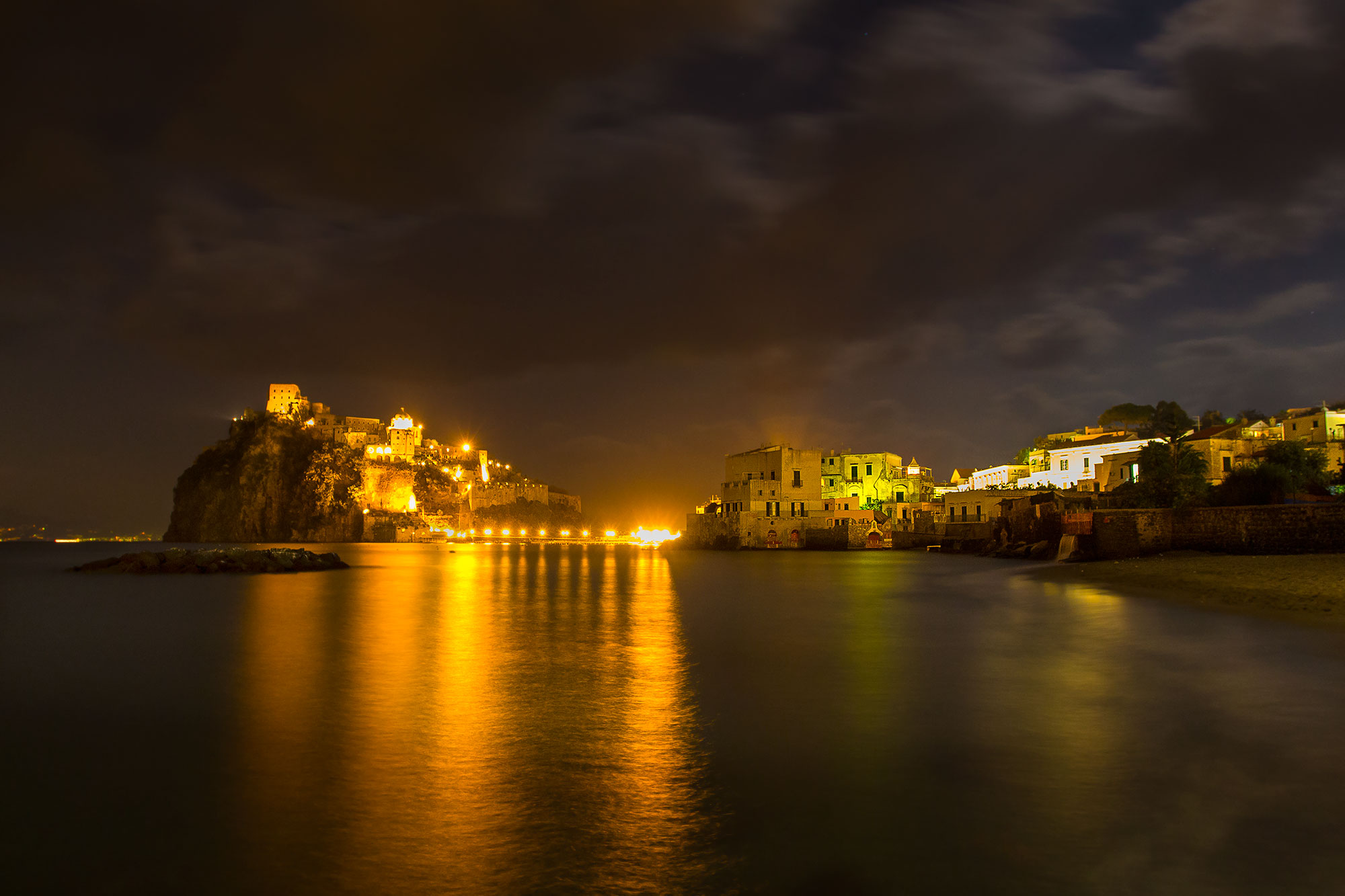 Notturno al castello Aragonese Ischia...