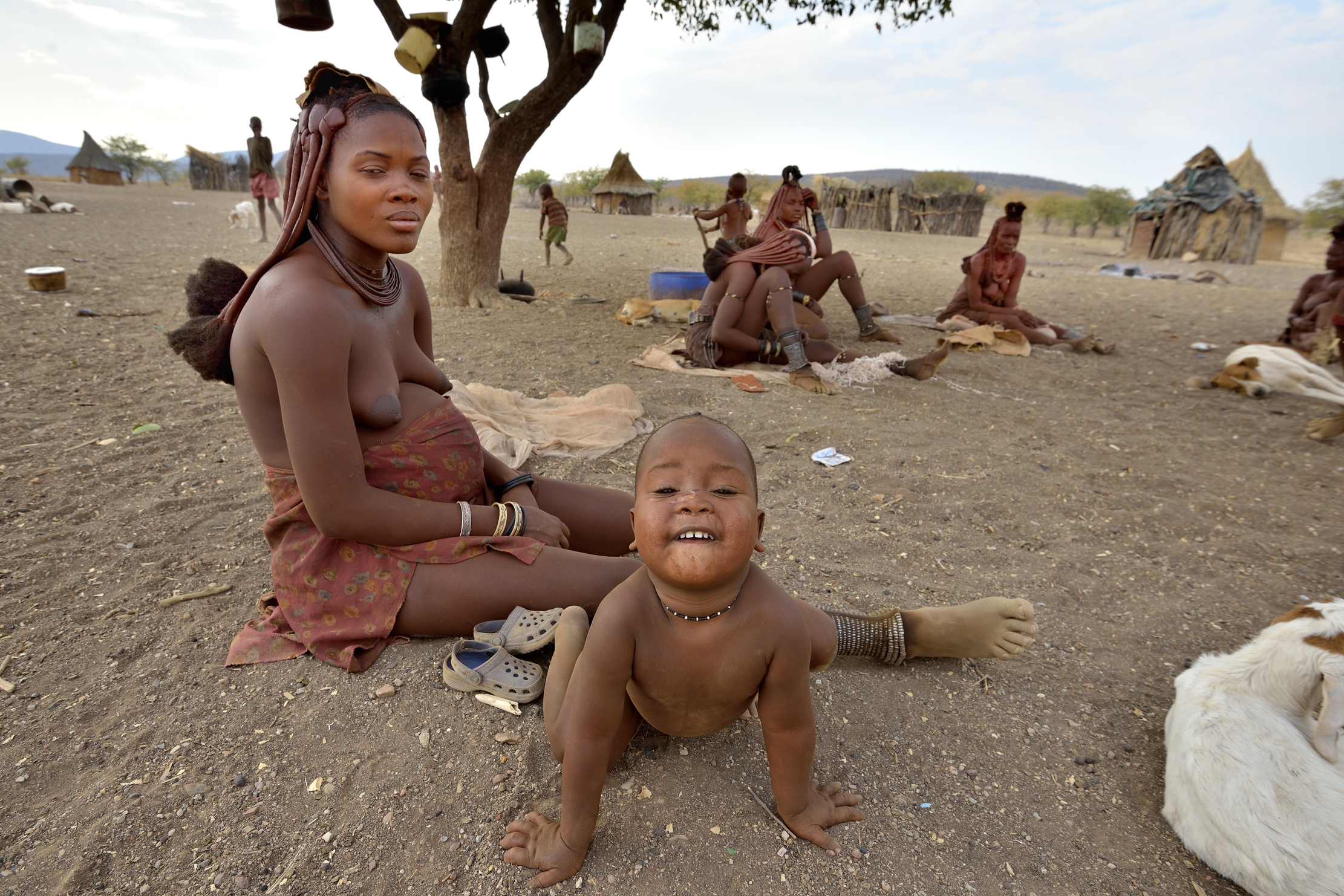 Ovamboland - Donna Himba con bambino...