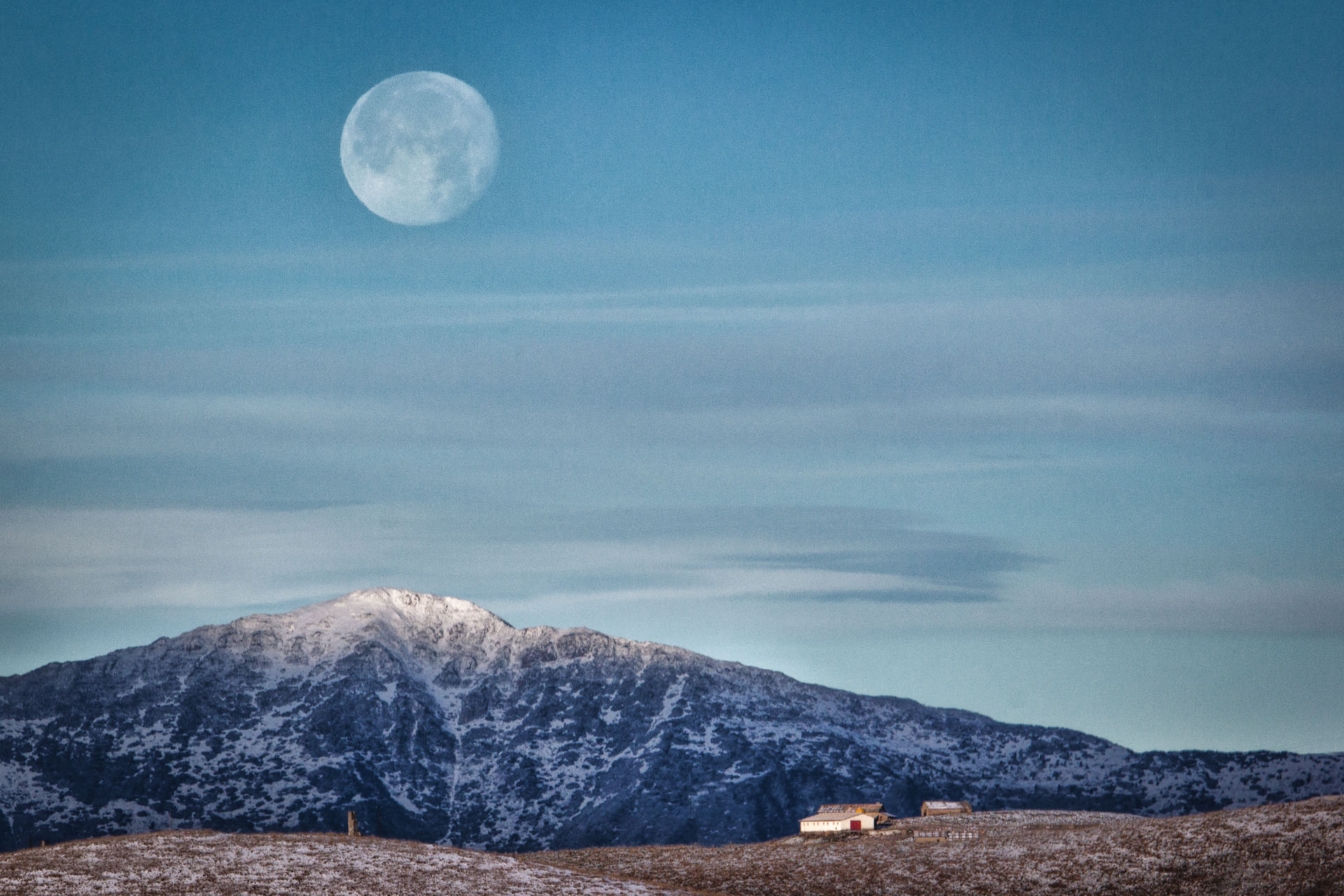 ...quando il Monte Baldo guarda la luna......