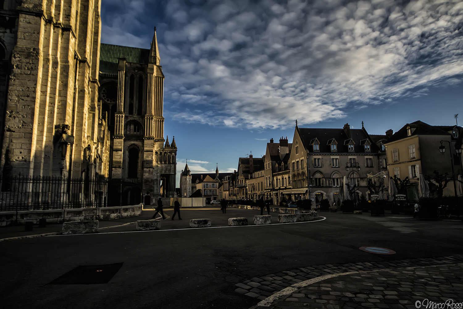 Chartres...