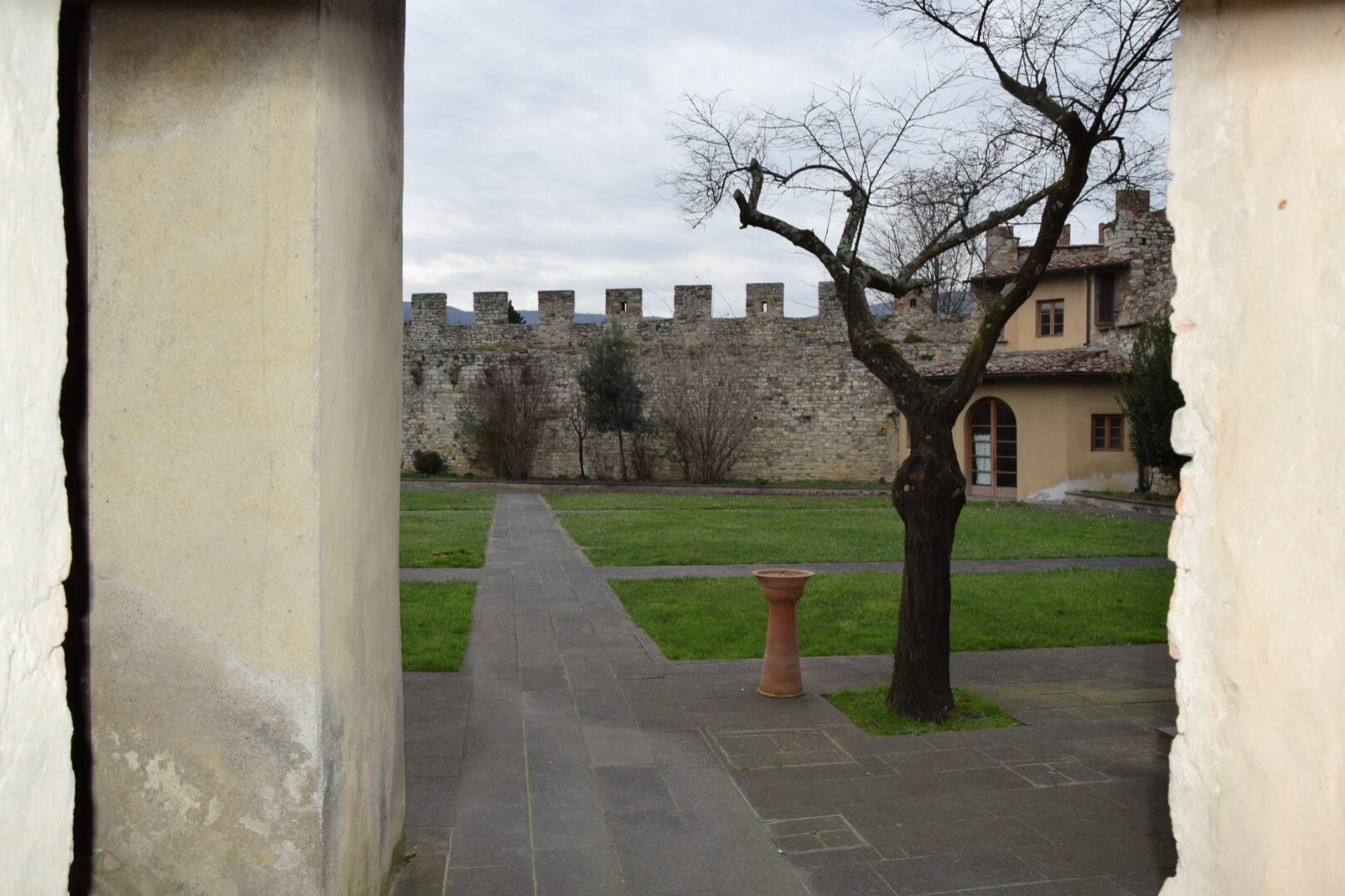 Castello di Calenzano alto...