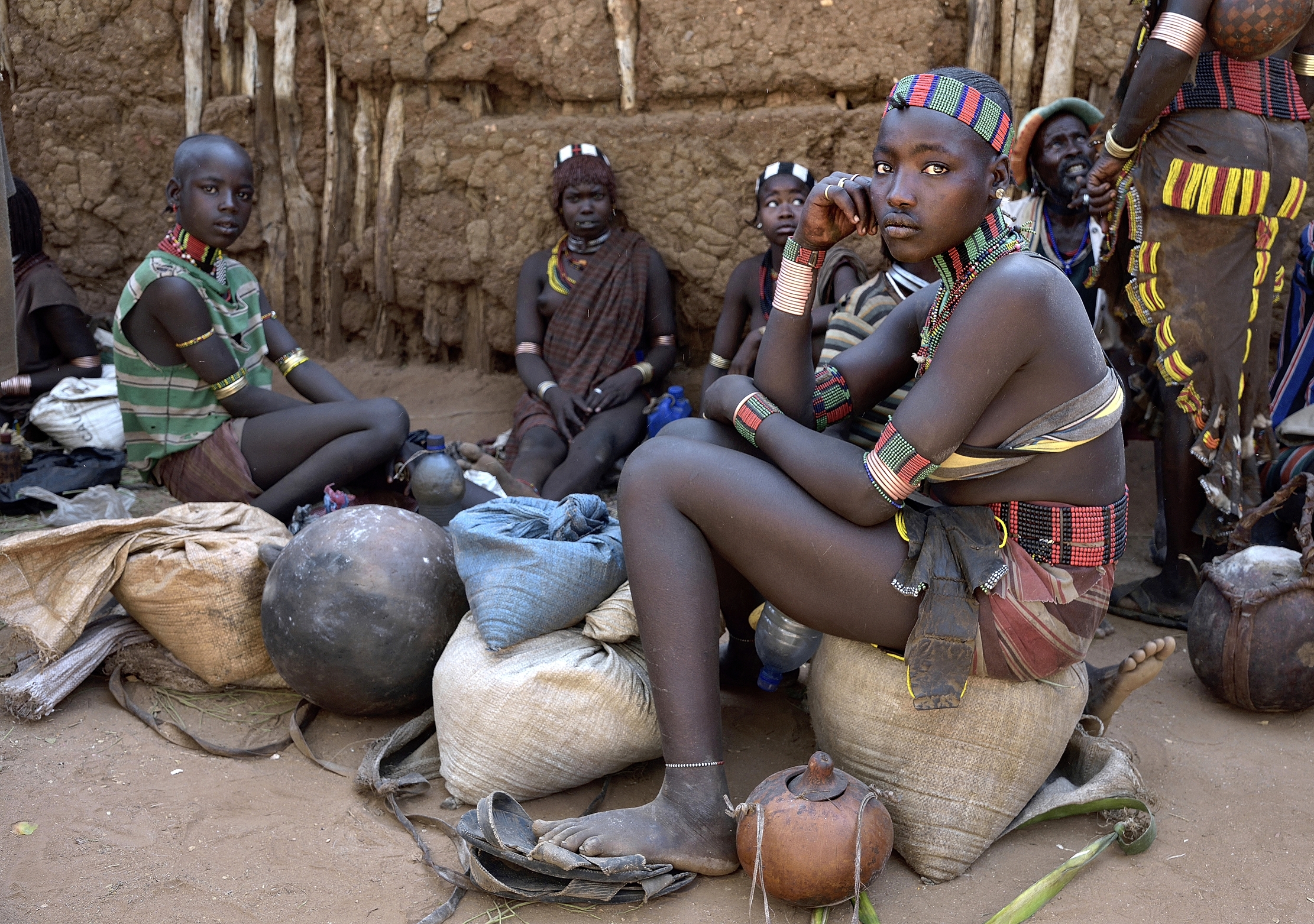 Ethiopia 2015 - Girl Hamar market of Dimak...