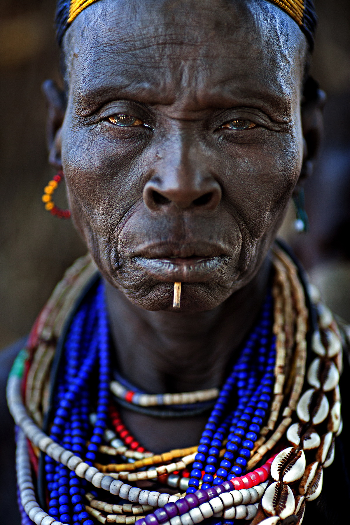 woman tribe karo, ethiopia...