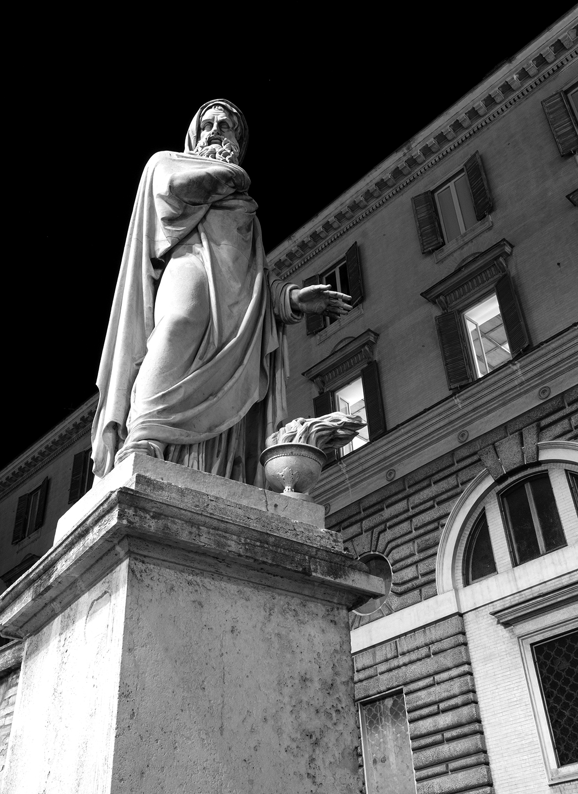 Statua Piazza del Popolo Roma 2015...