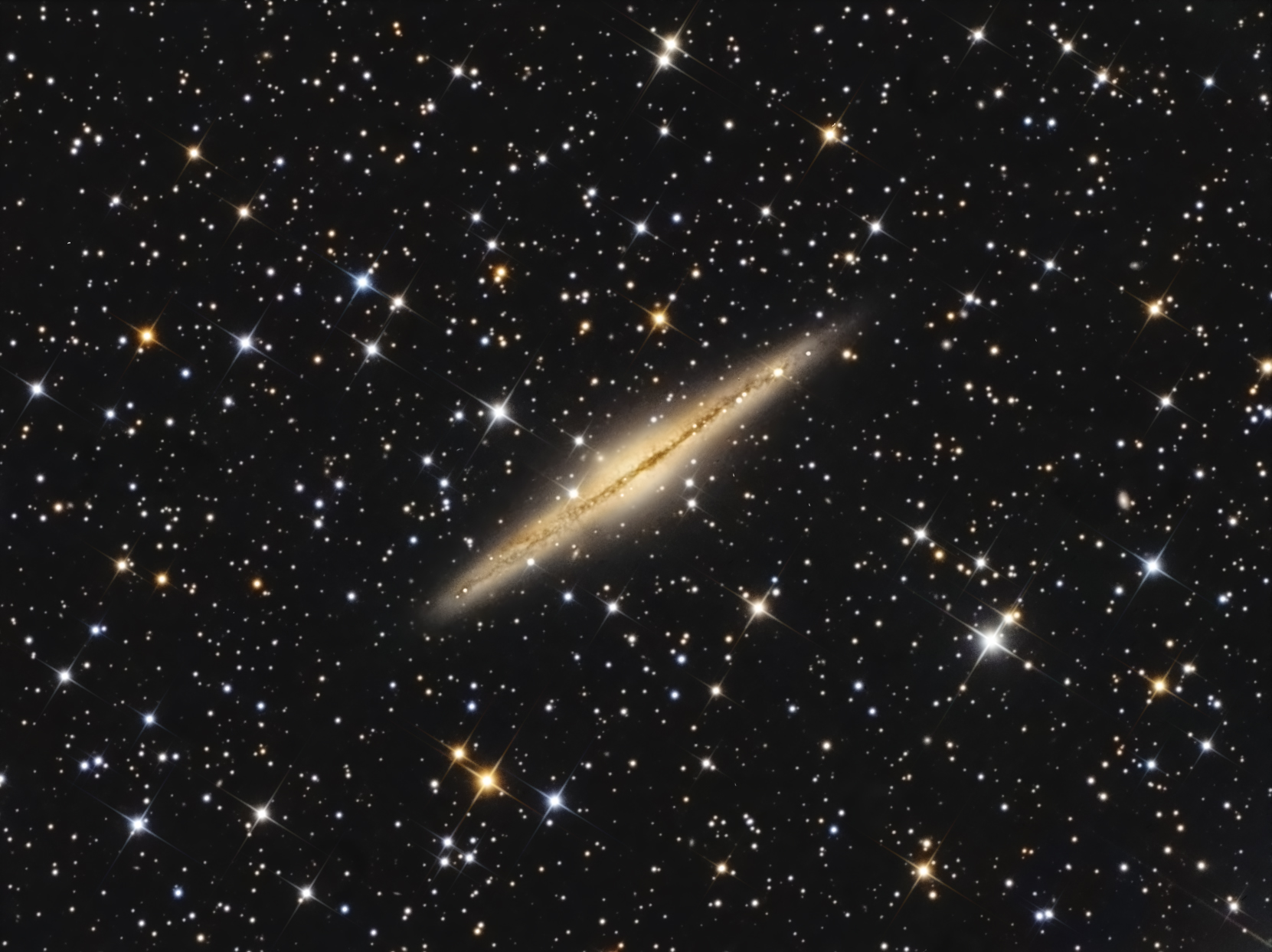 NGC 891 - Galassia Edge-On in Andromeda...