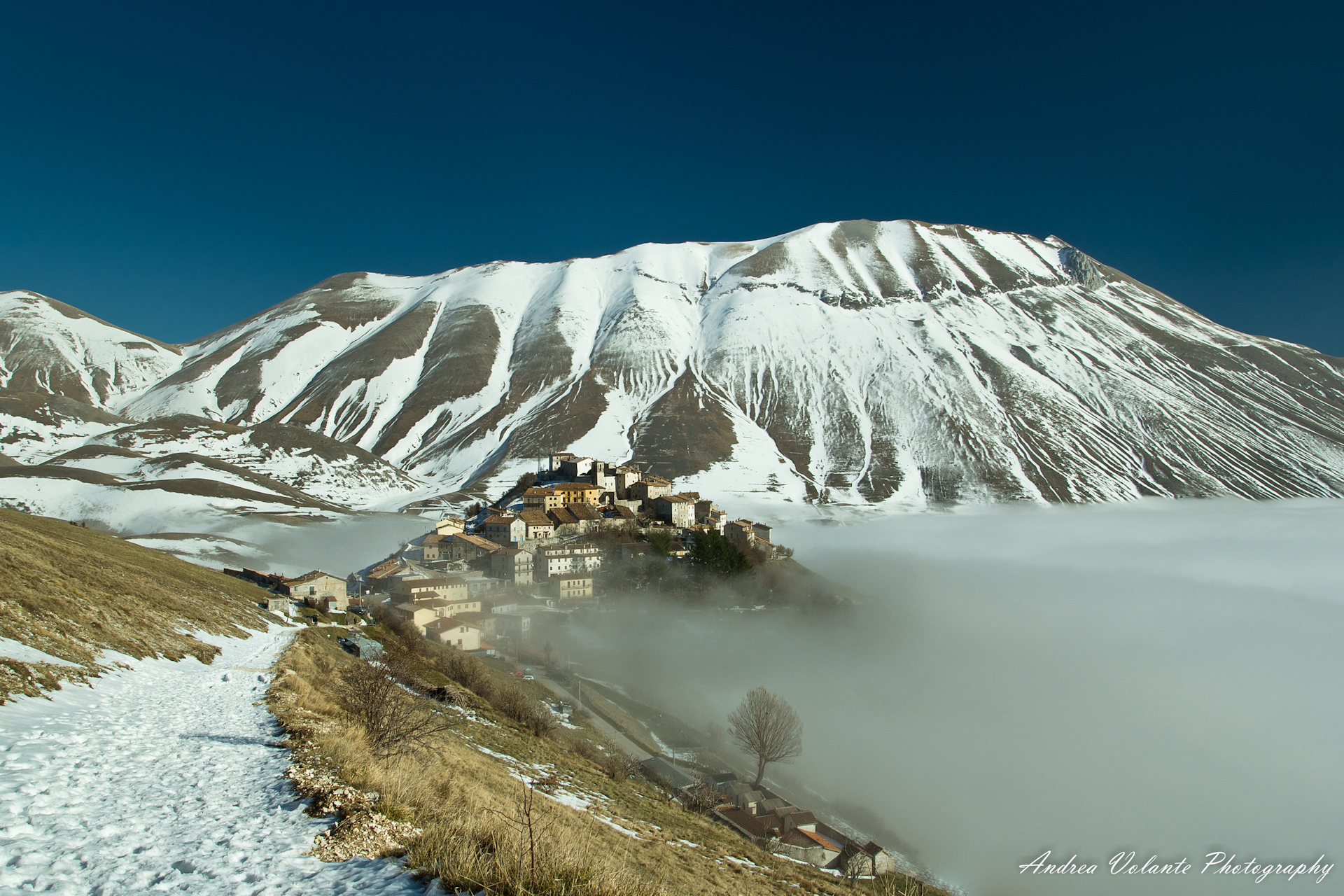 Castelluccio ..a magical pearl guarded by mountains Sib...