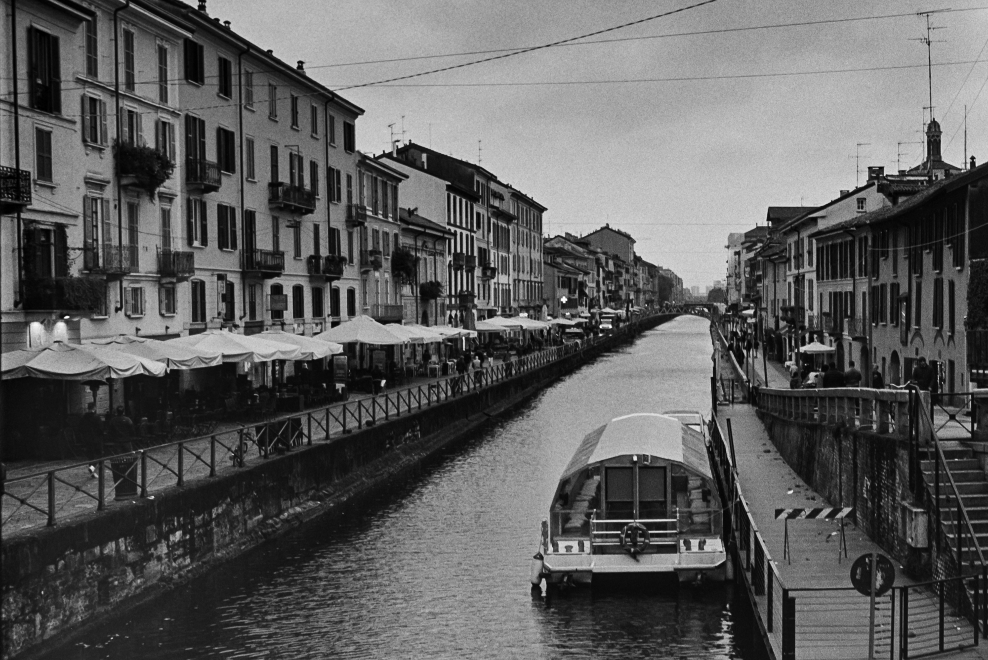 Scansione da pellicola:Naviglio Grande,Milano...